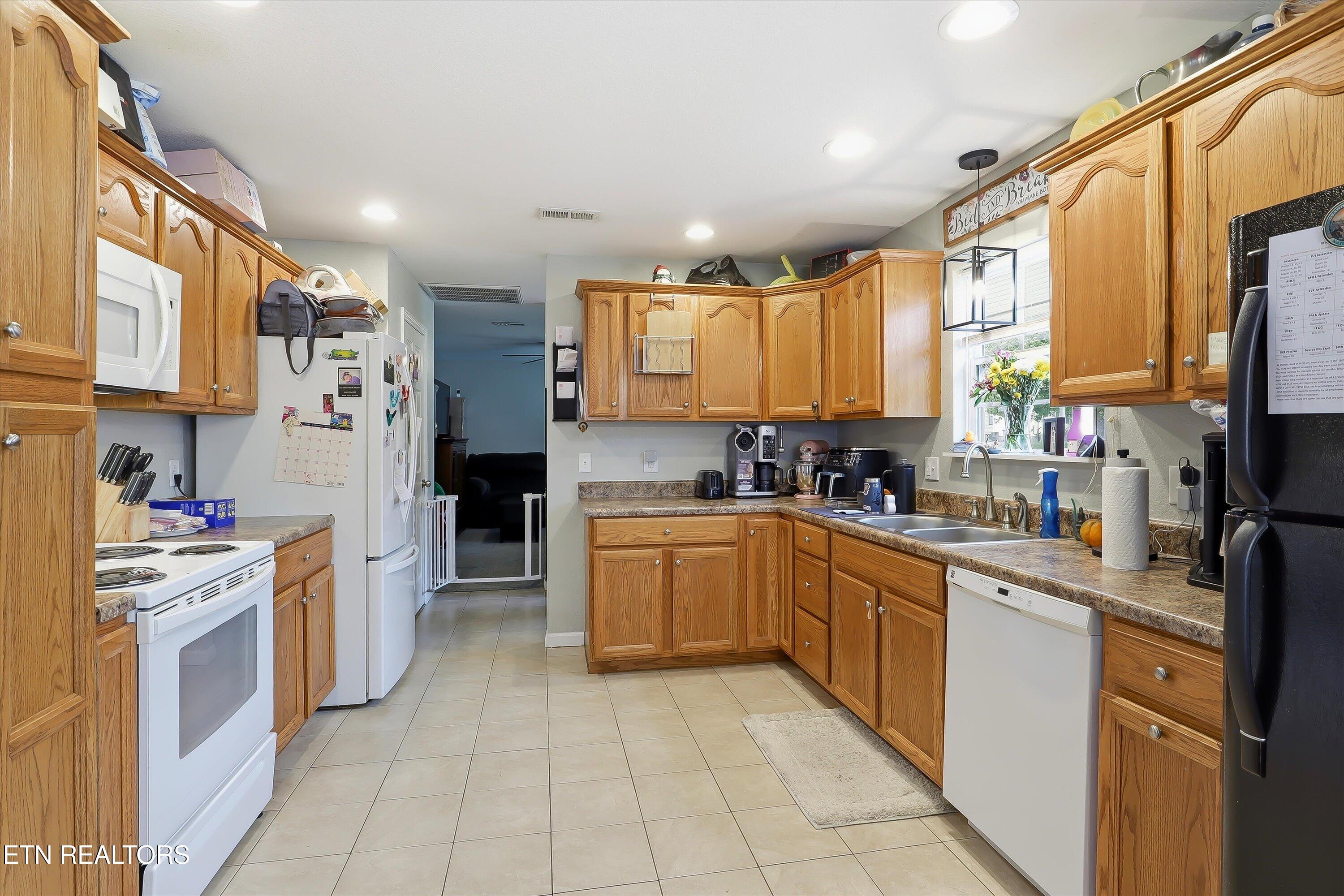 1001 Vivian Avenue Rocky Top TN 37769