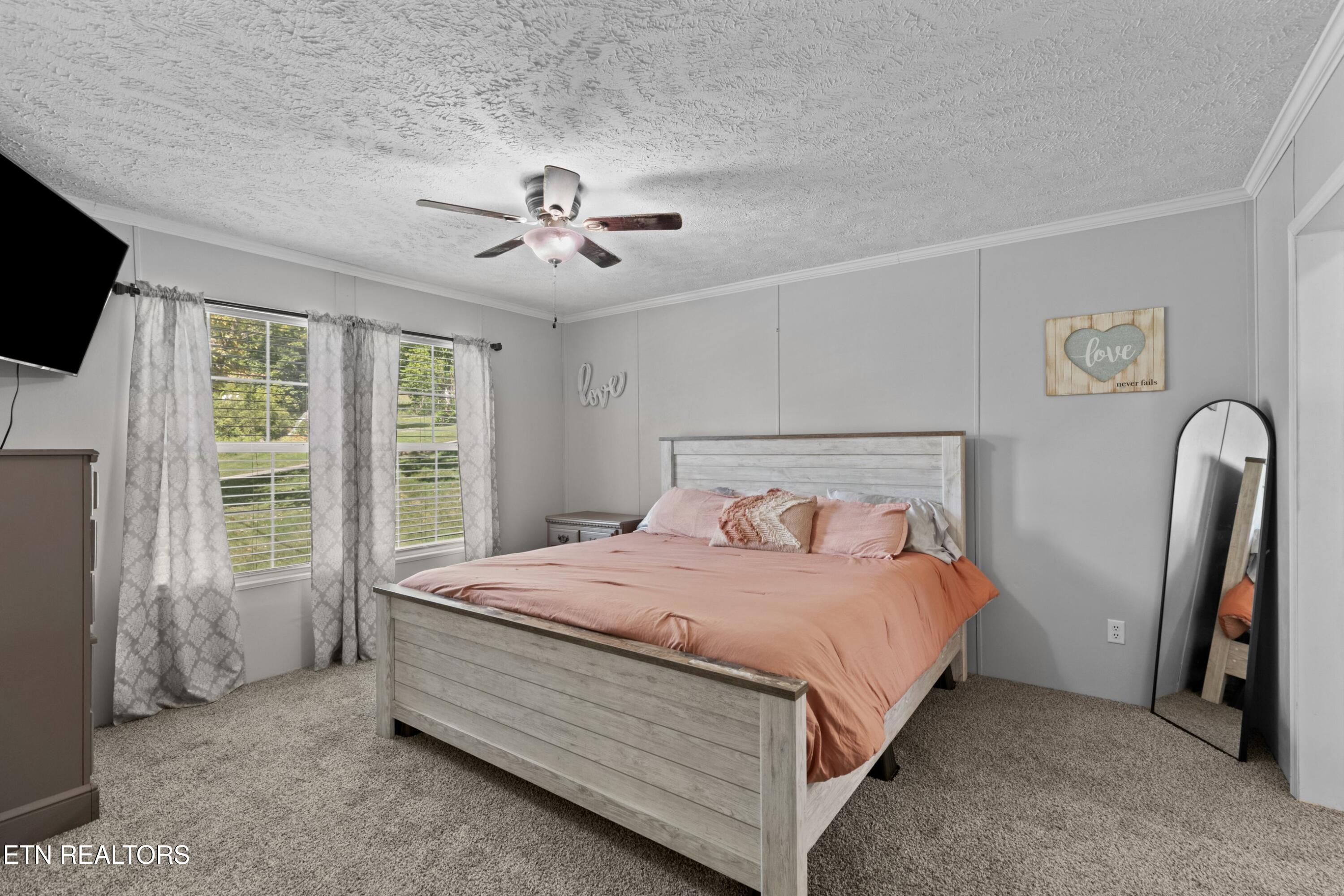 831 Pineridge Road Dandridge TN 37725