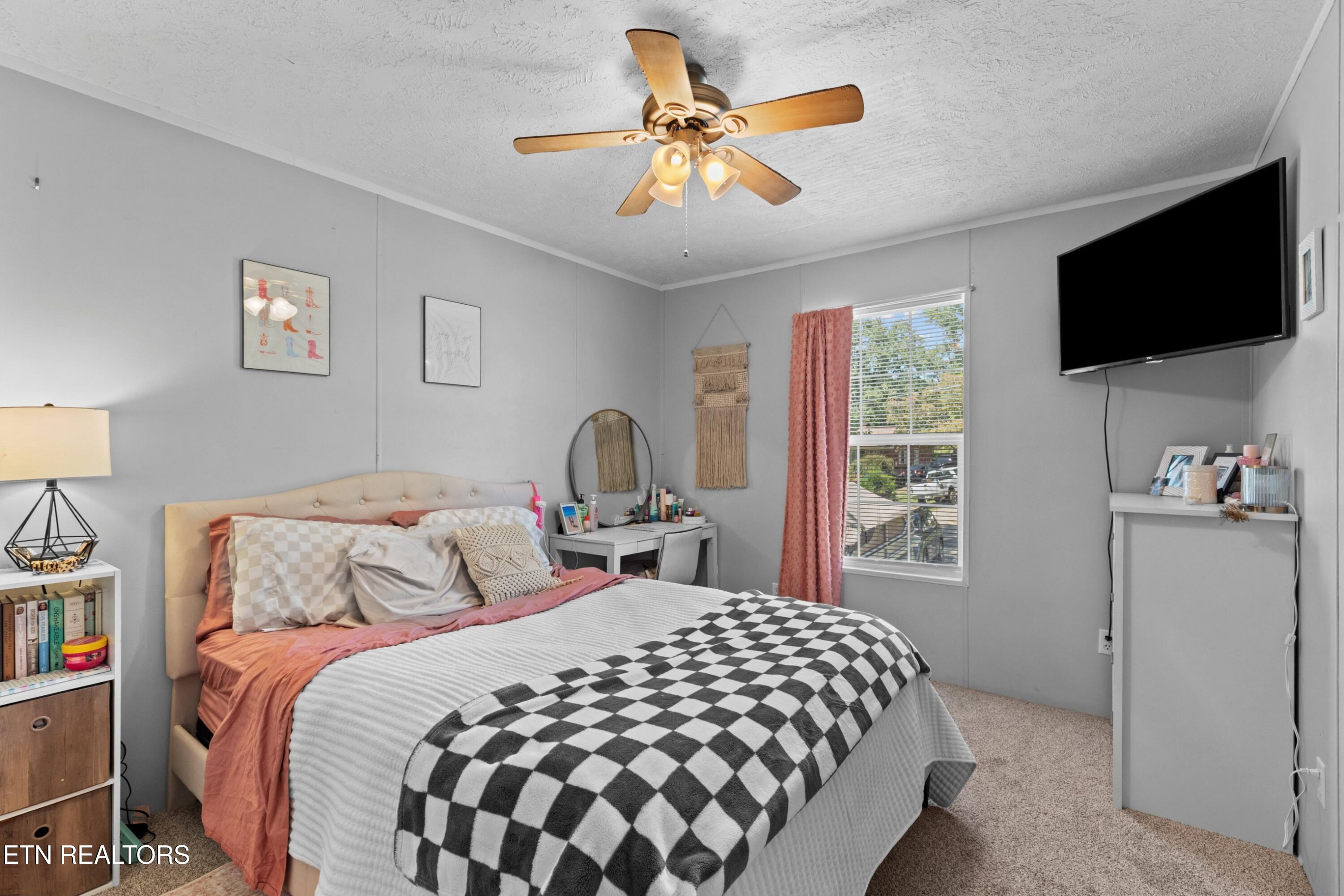 831 Pineridge Road Dandridge TN 37725