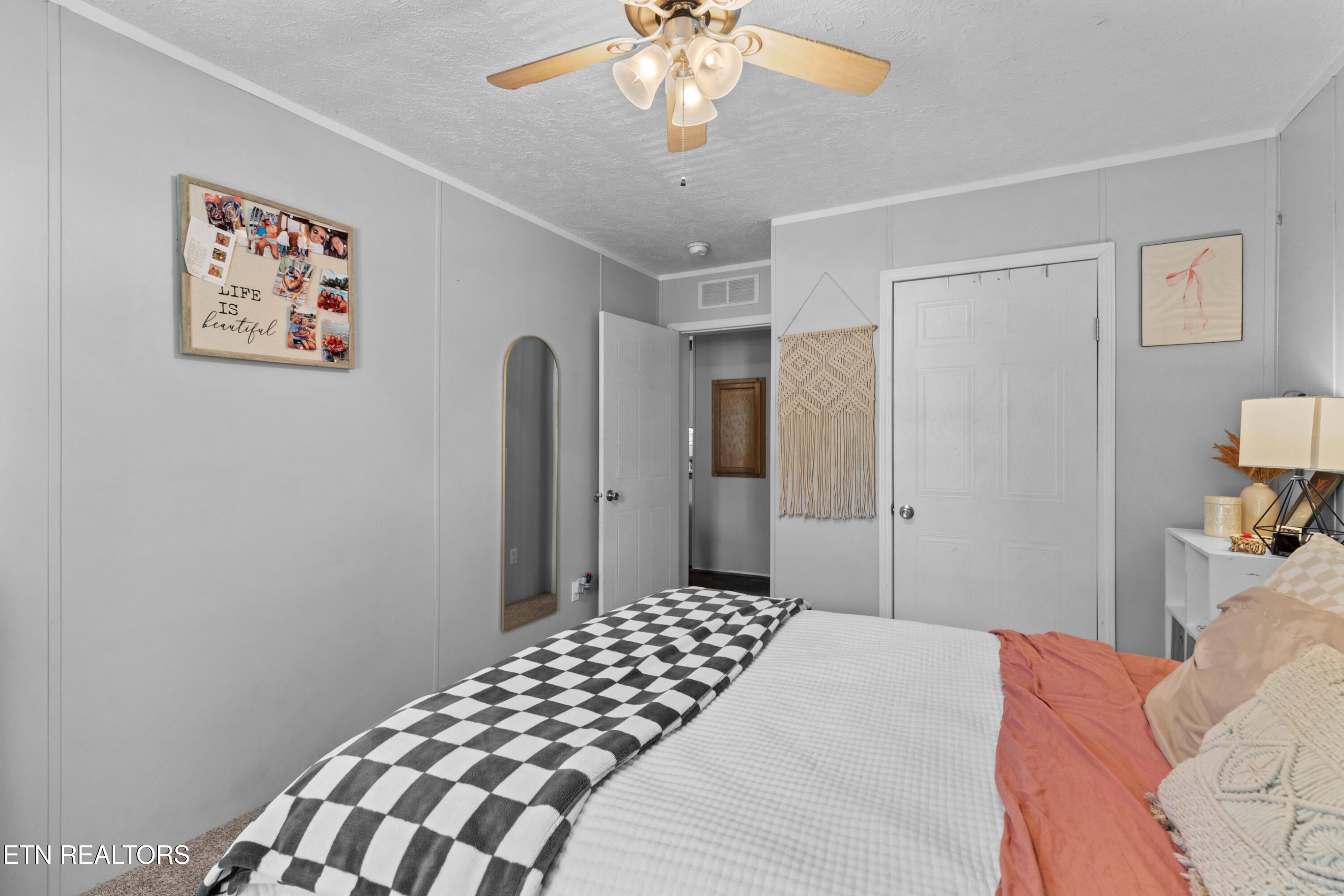 831 Pineridge Road Dandridge TN 37725