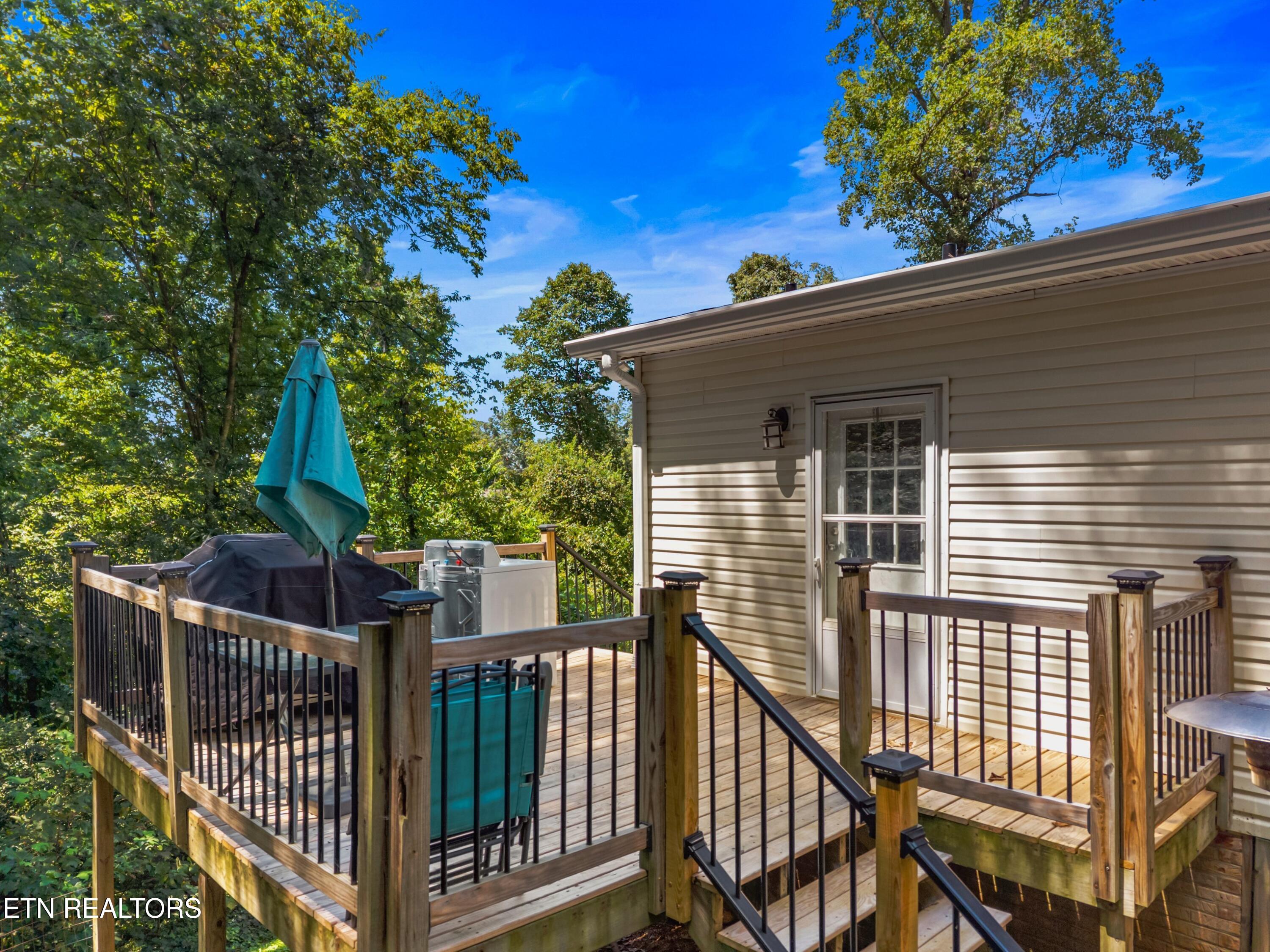 831 Pineridge Road Dandridge TN 37725
