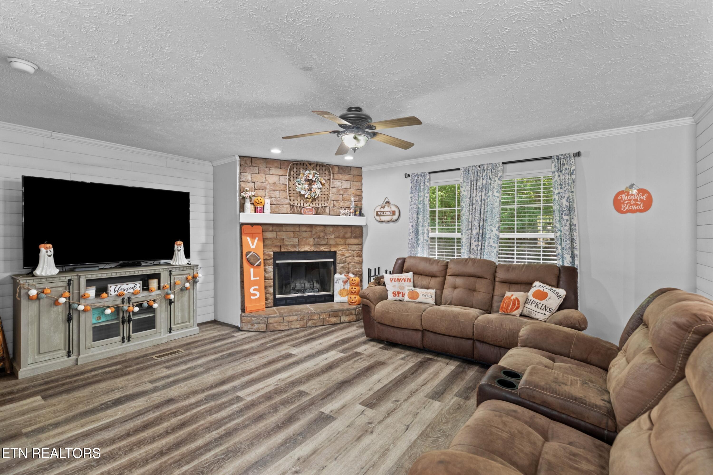 831 Pineridge Road Dandridge TN 37725