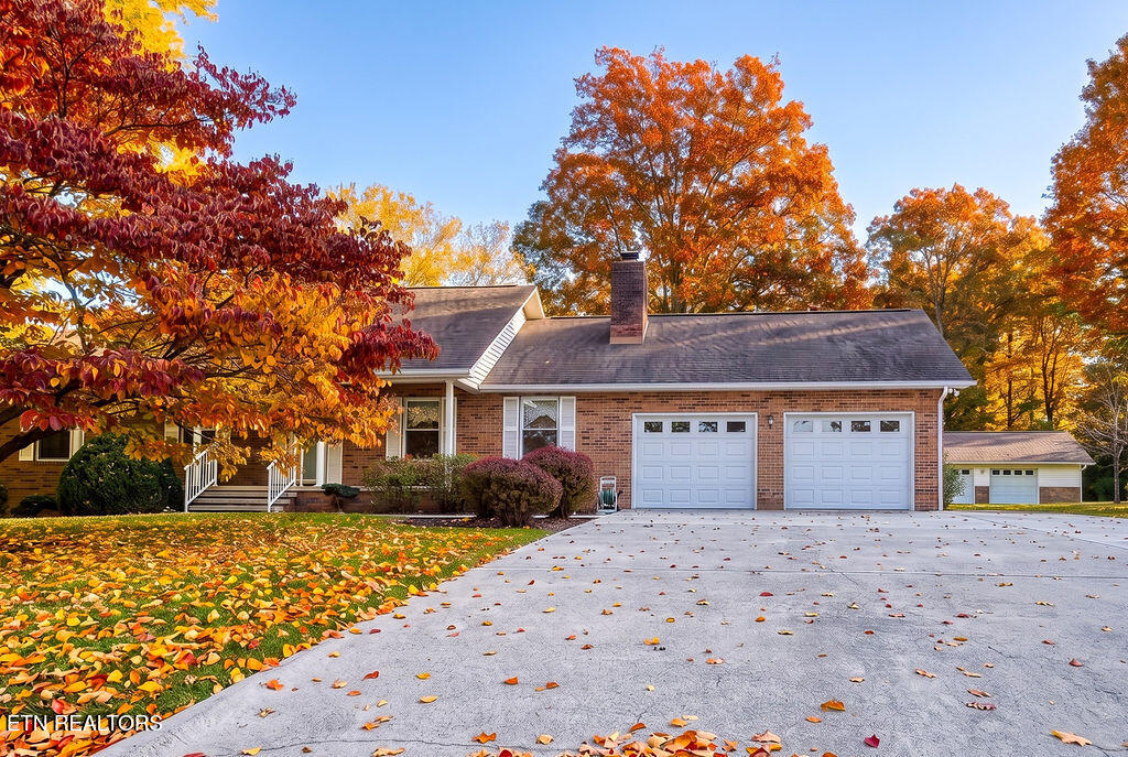 2320 Country Creek Lane Sevierville TN 37862