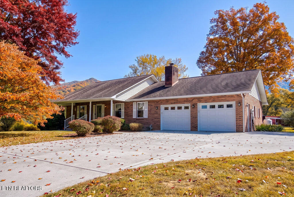 2320 Country Creek Lane Sevierville TN 37862