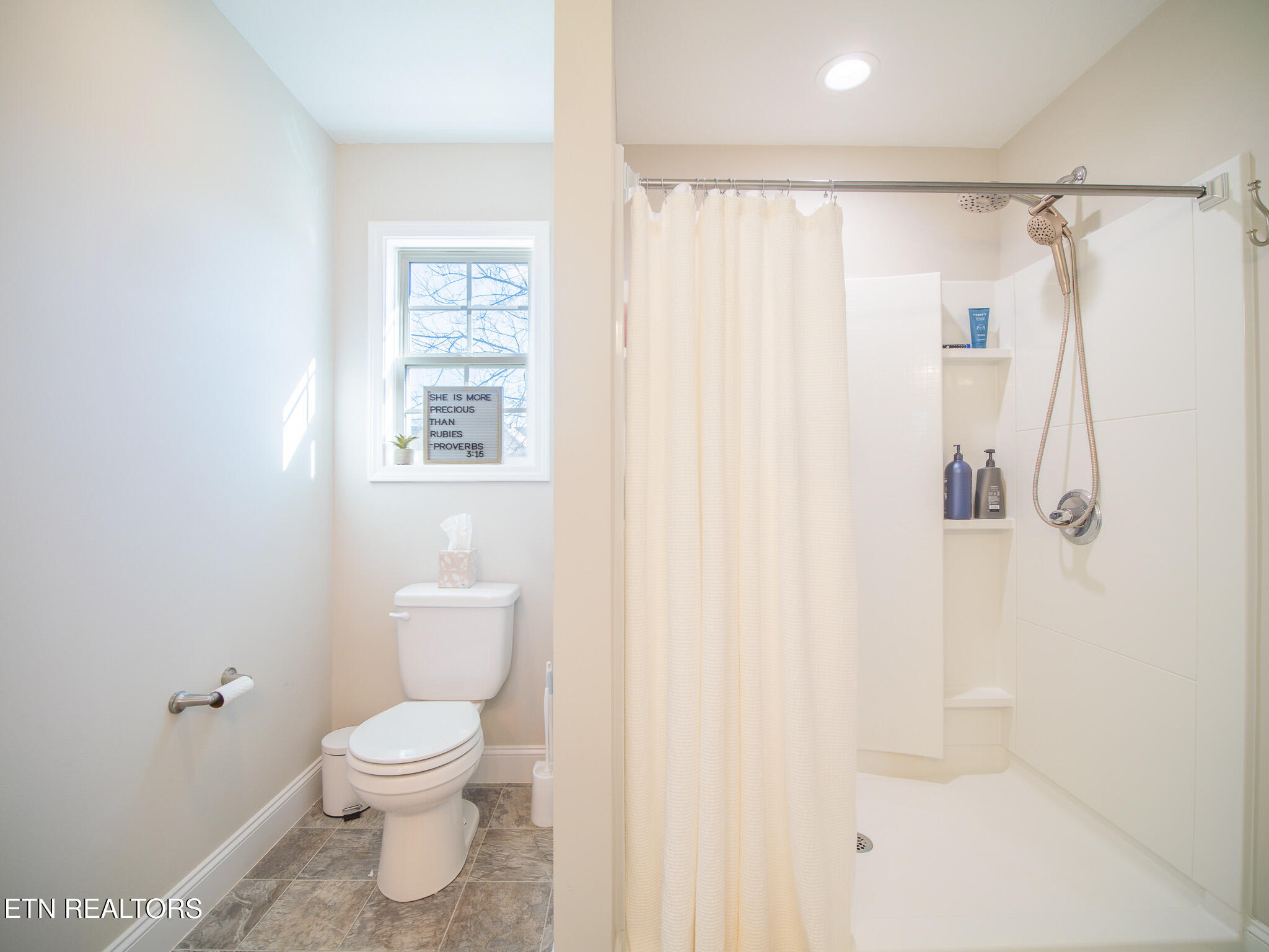 4720 Stoneyhurst Lane Knoxville TN 37918