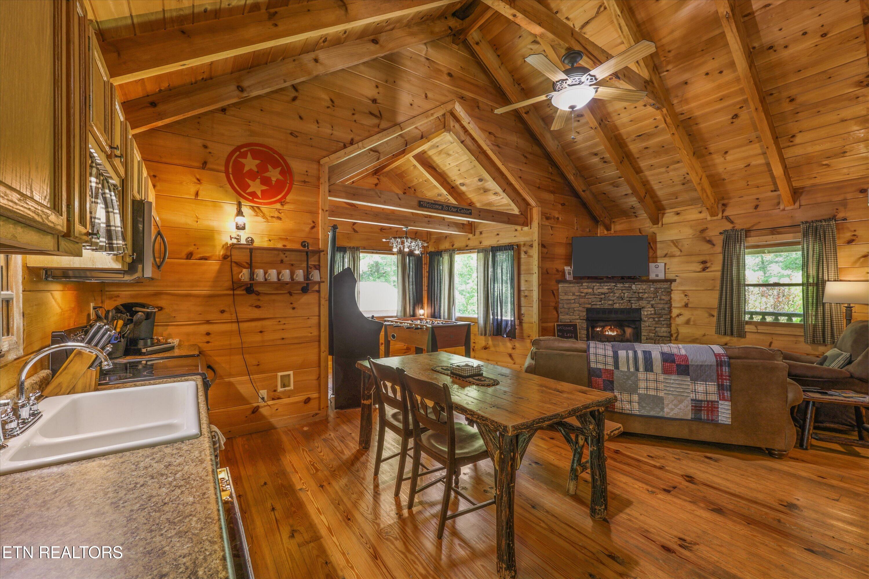 3869 Henry Town Road Sevierville TN 37876
