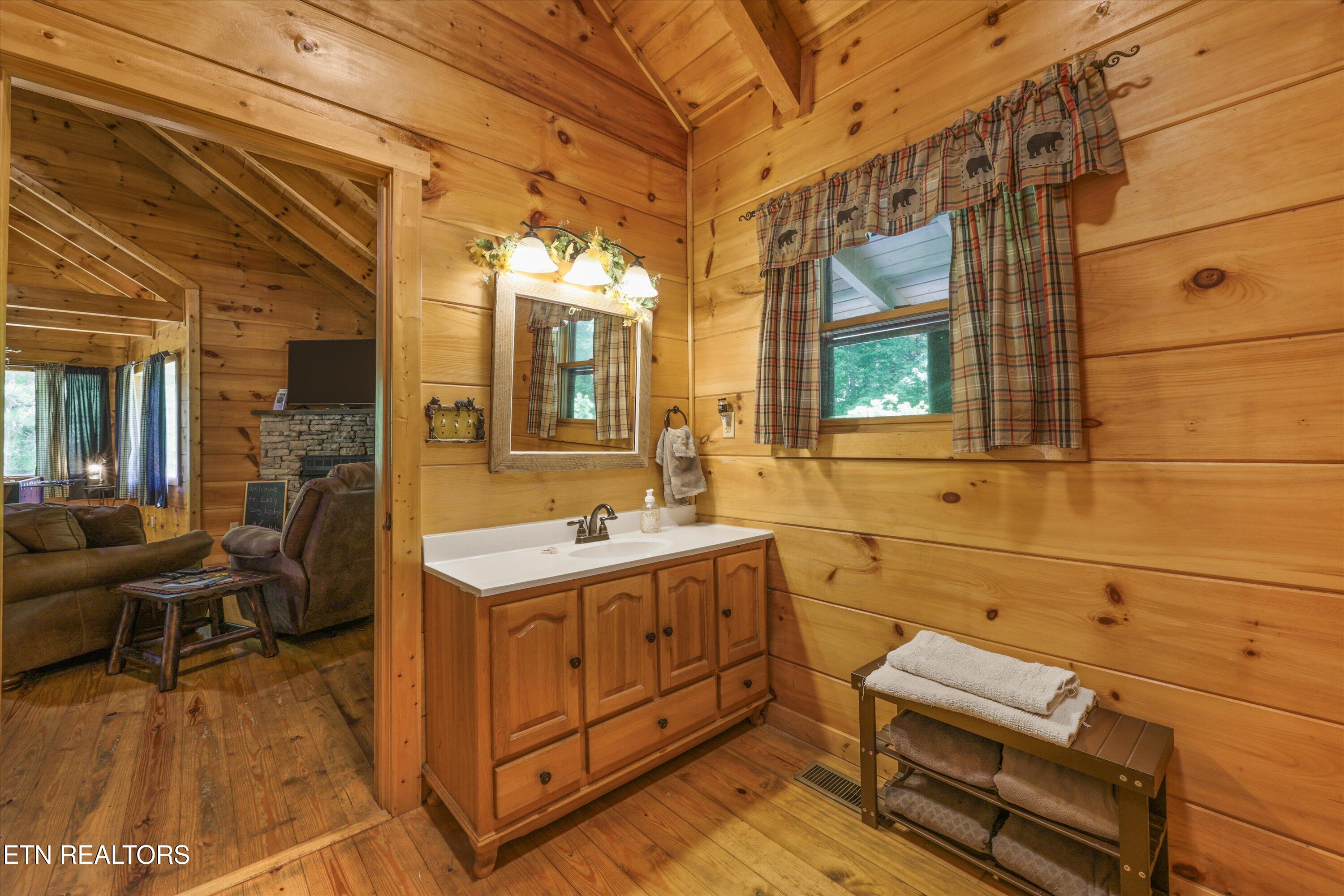 3869 Henry Town Road Sevierville TN 37876