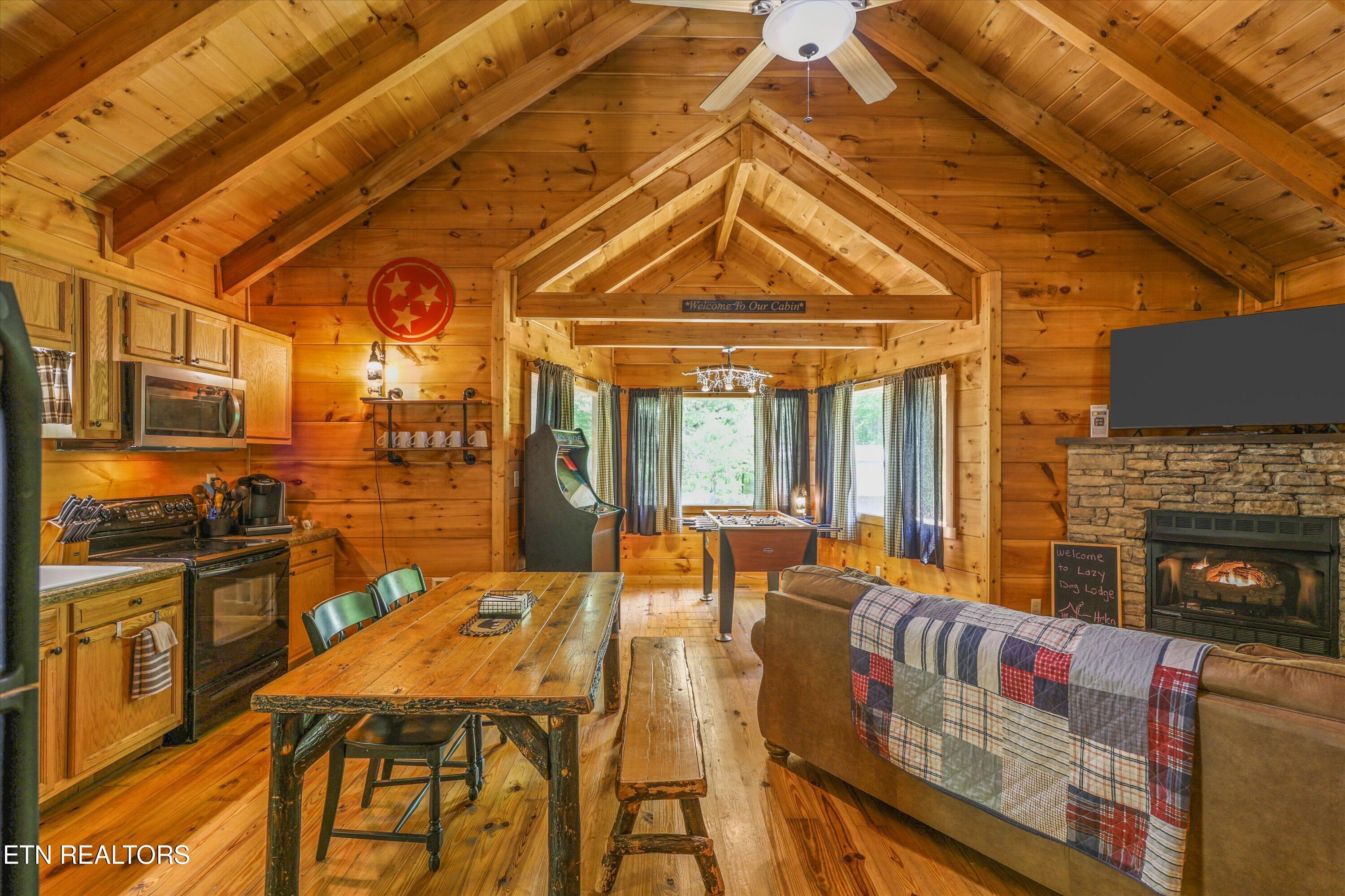 3869 Henry Town Road Sevierville TN 37876