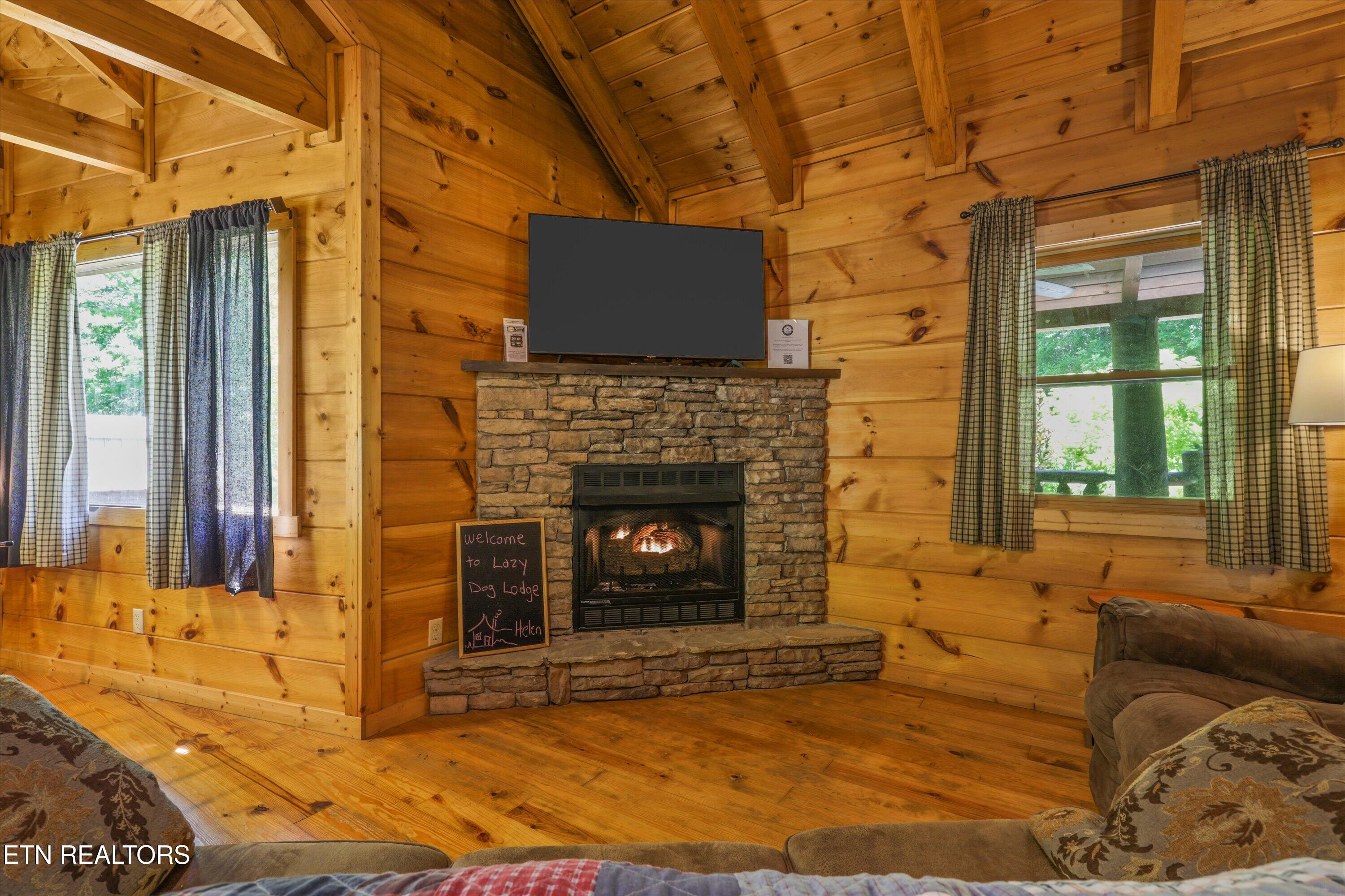 3869 Henry Town Road Sevierville TN 37876
