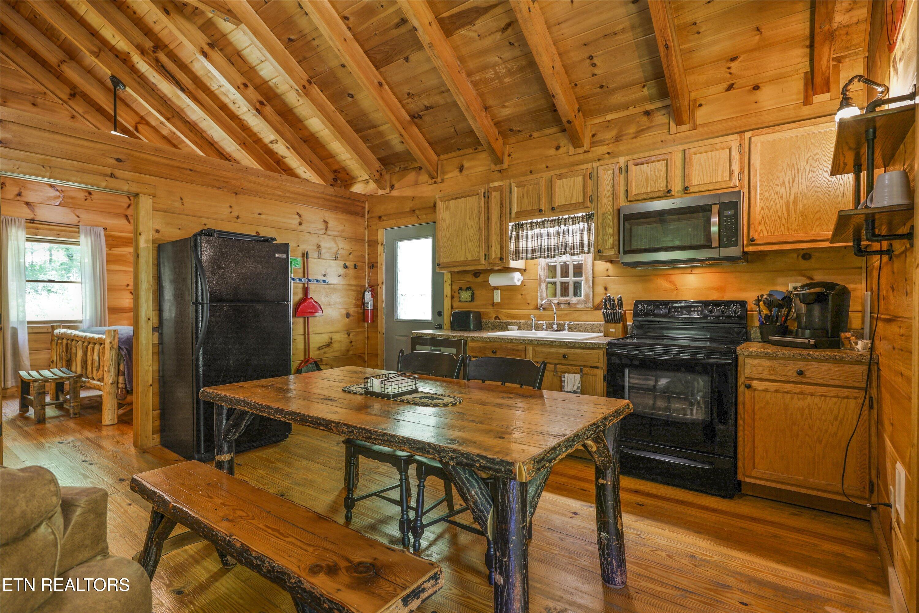 3869 Henry Town Road Sevierville TN 37876