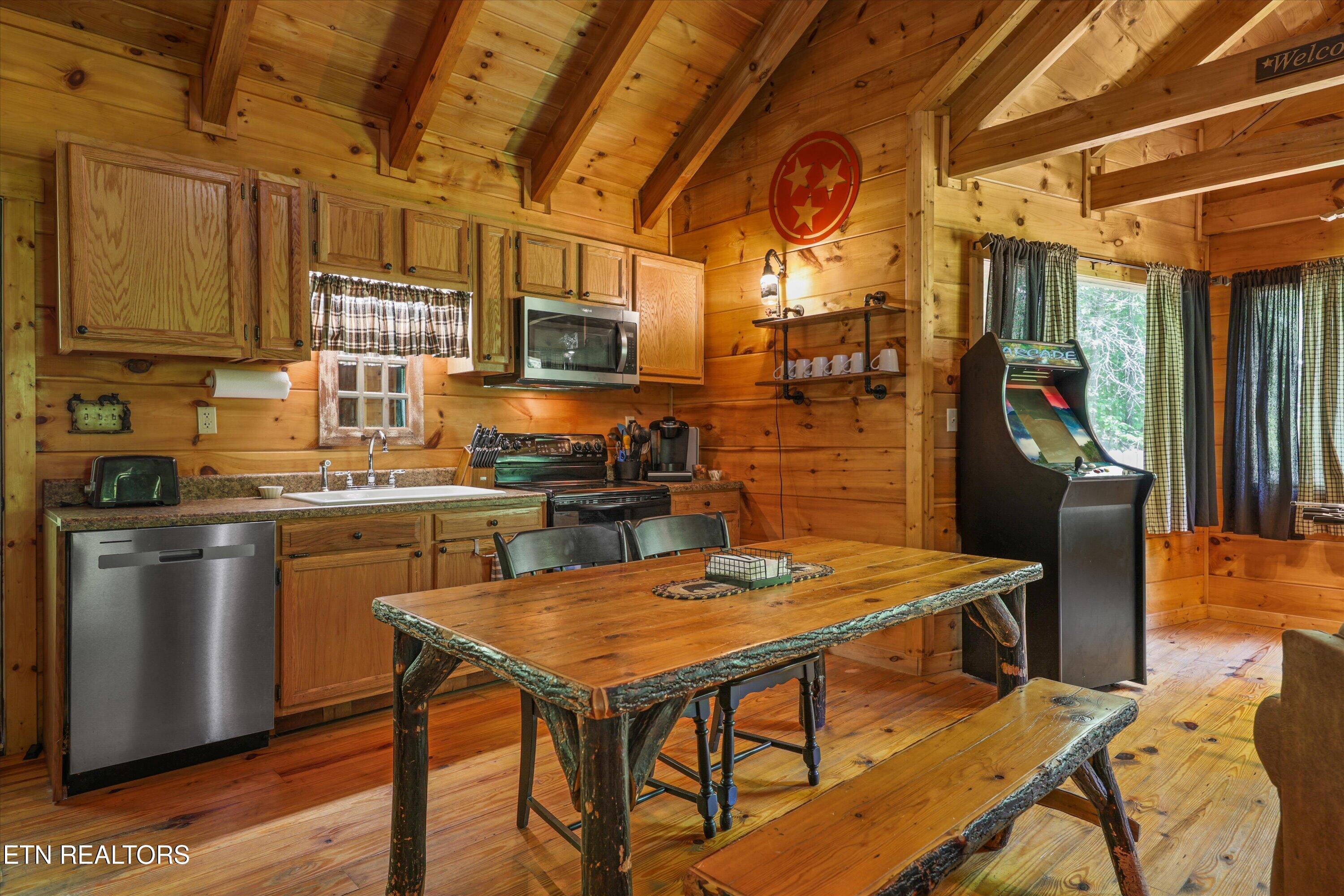 3869 Henry Town Road Sevierville TN 37876