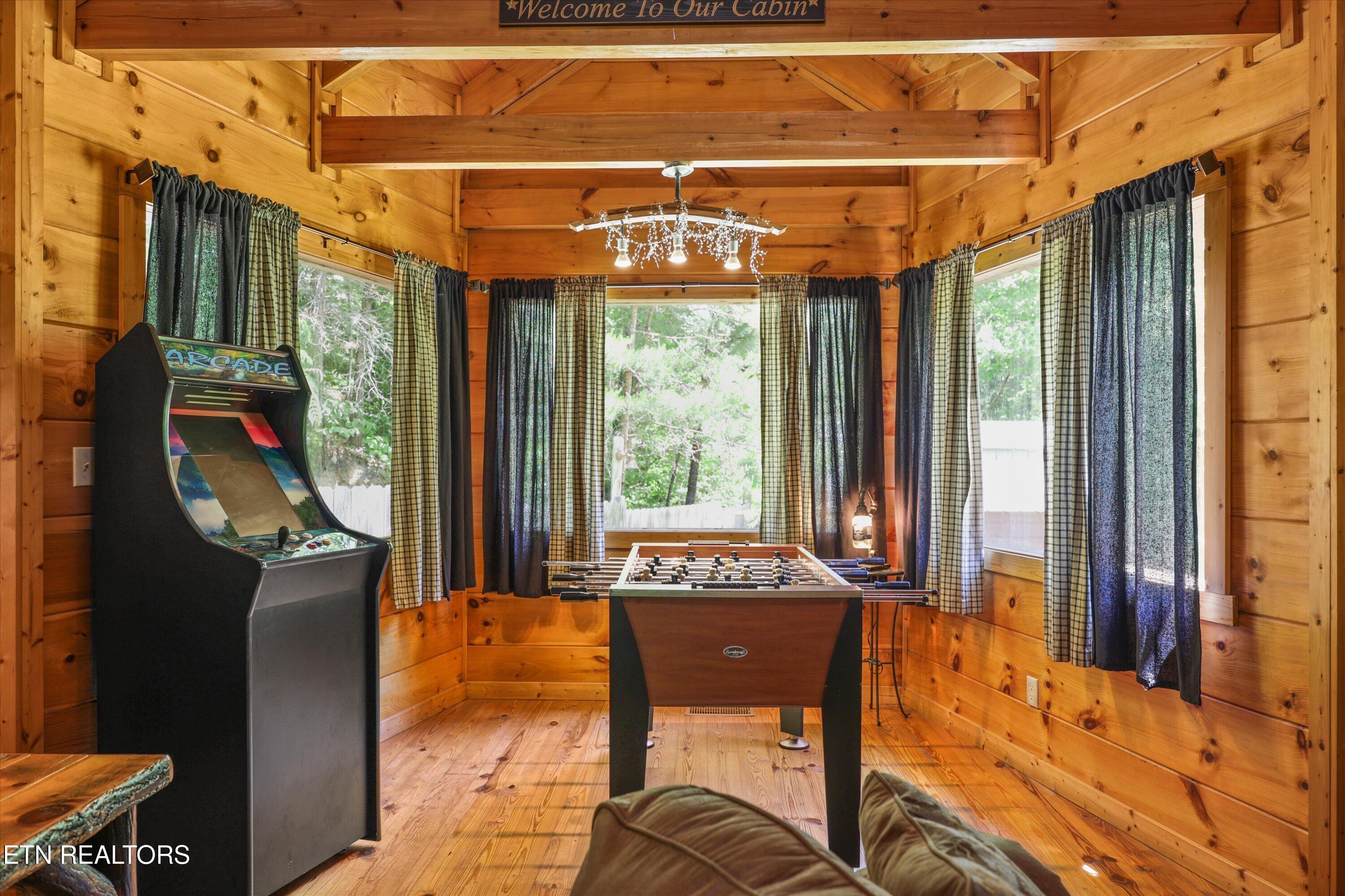 3869 Henry Town Road Sevierville TN 37876