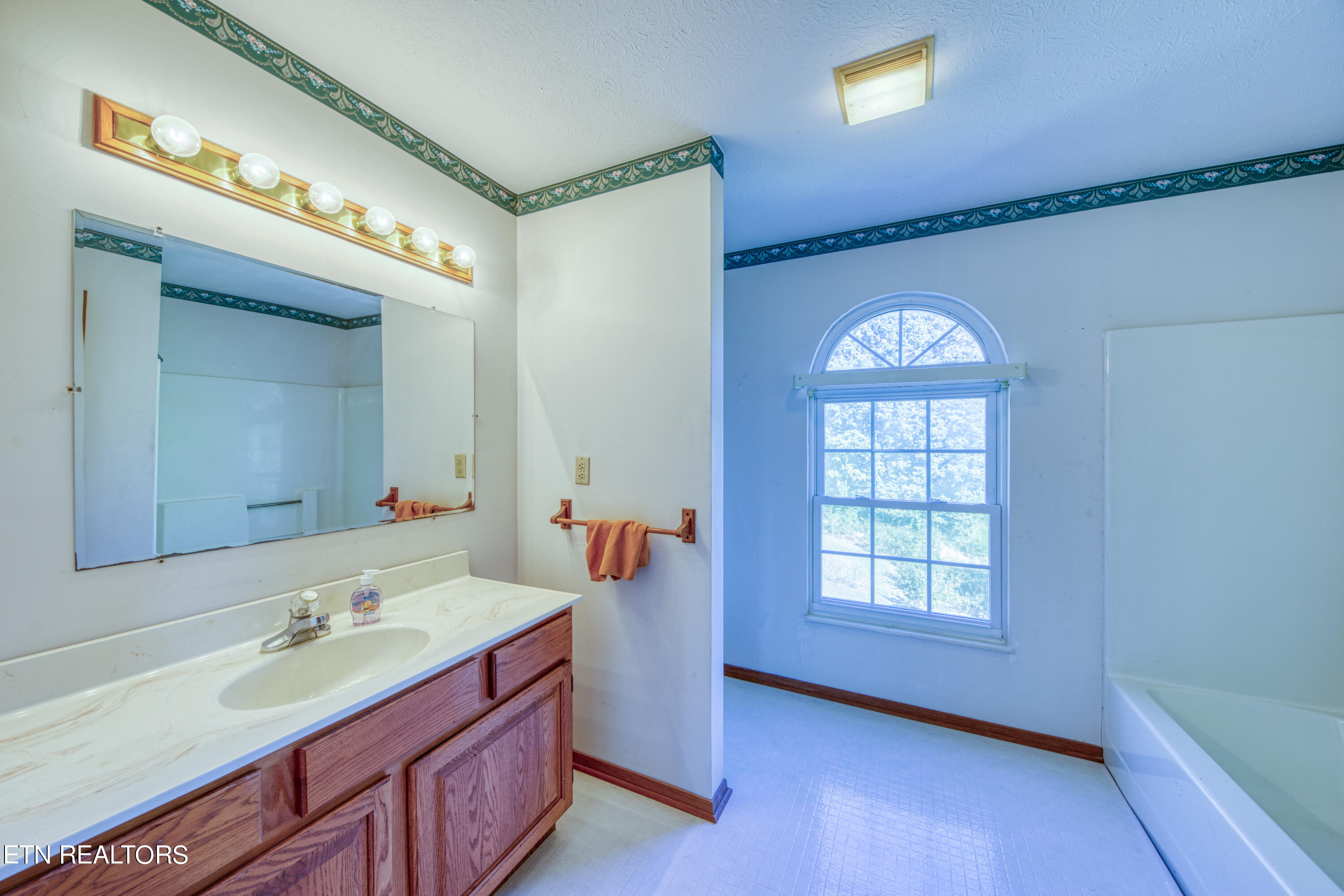 1517 Stony Point Road Knoxville TN 37914