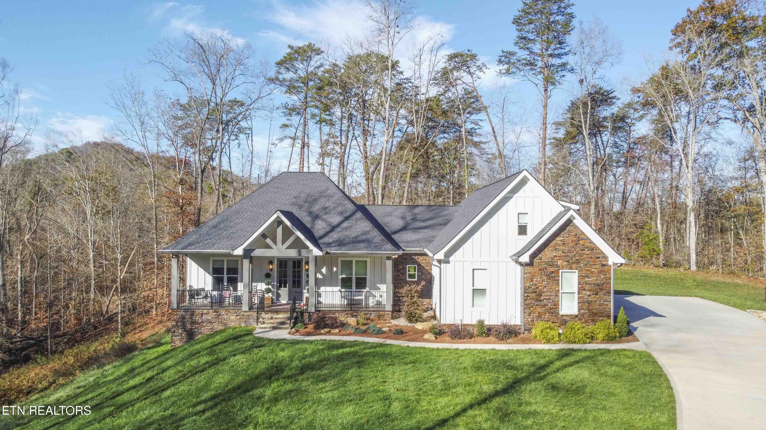 9223 White Lightning Way Knoxville TN 37938
