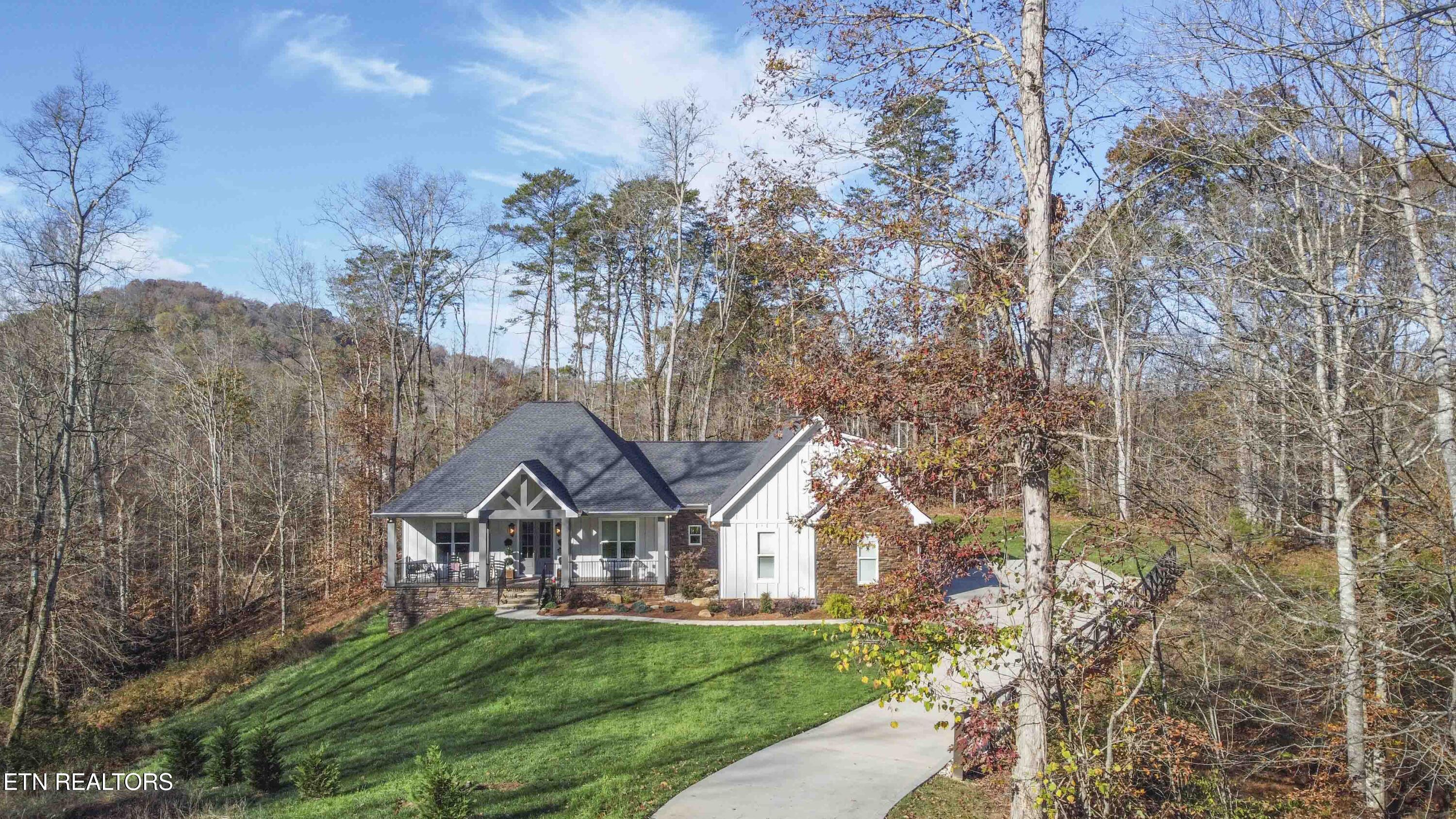 9223 White Lightning Way Knoxville TN 37938