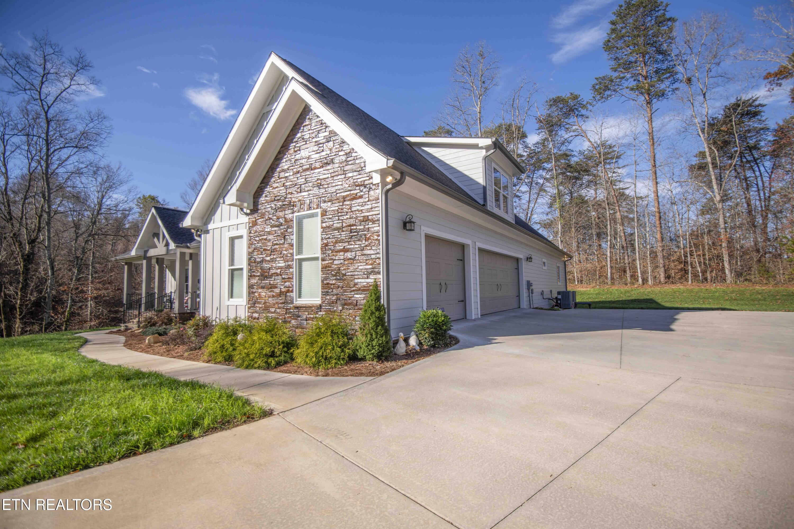 9223 White Lightning Way Knoxville TN 37938