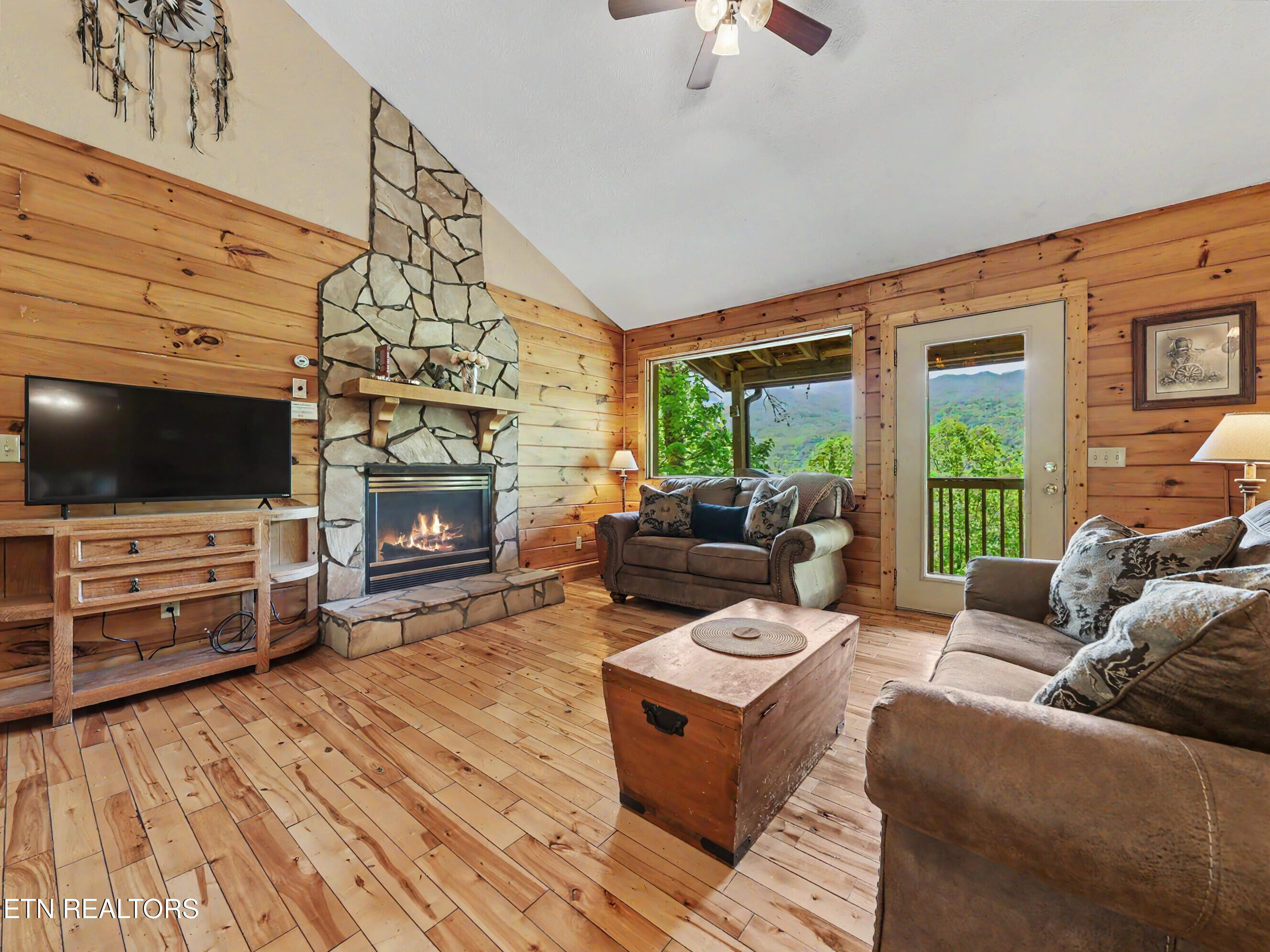 439 Ridgeline Way Gatlinburg TN 37738