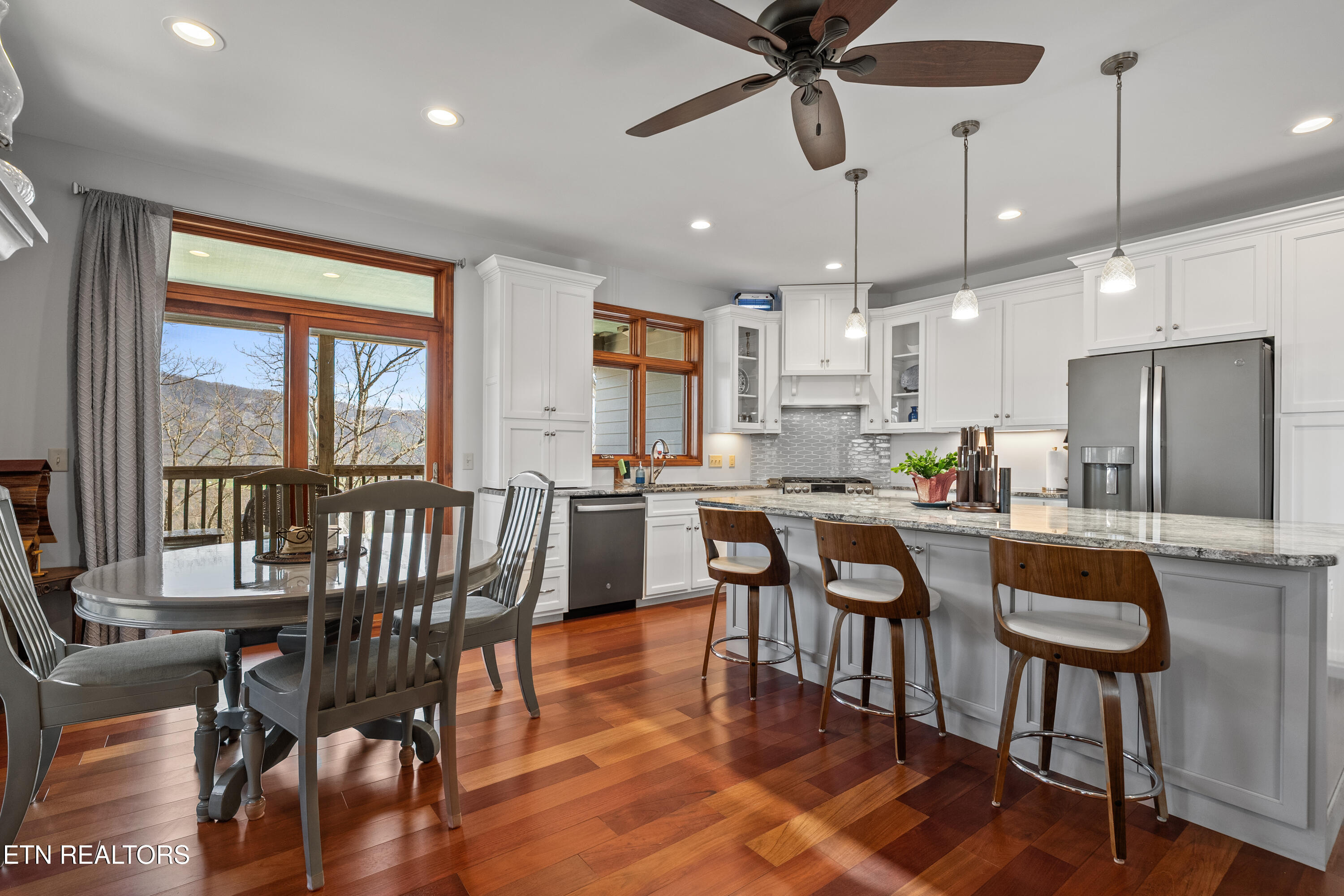 2932 Mockingbird Way Sevierville TN 37862