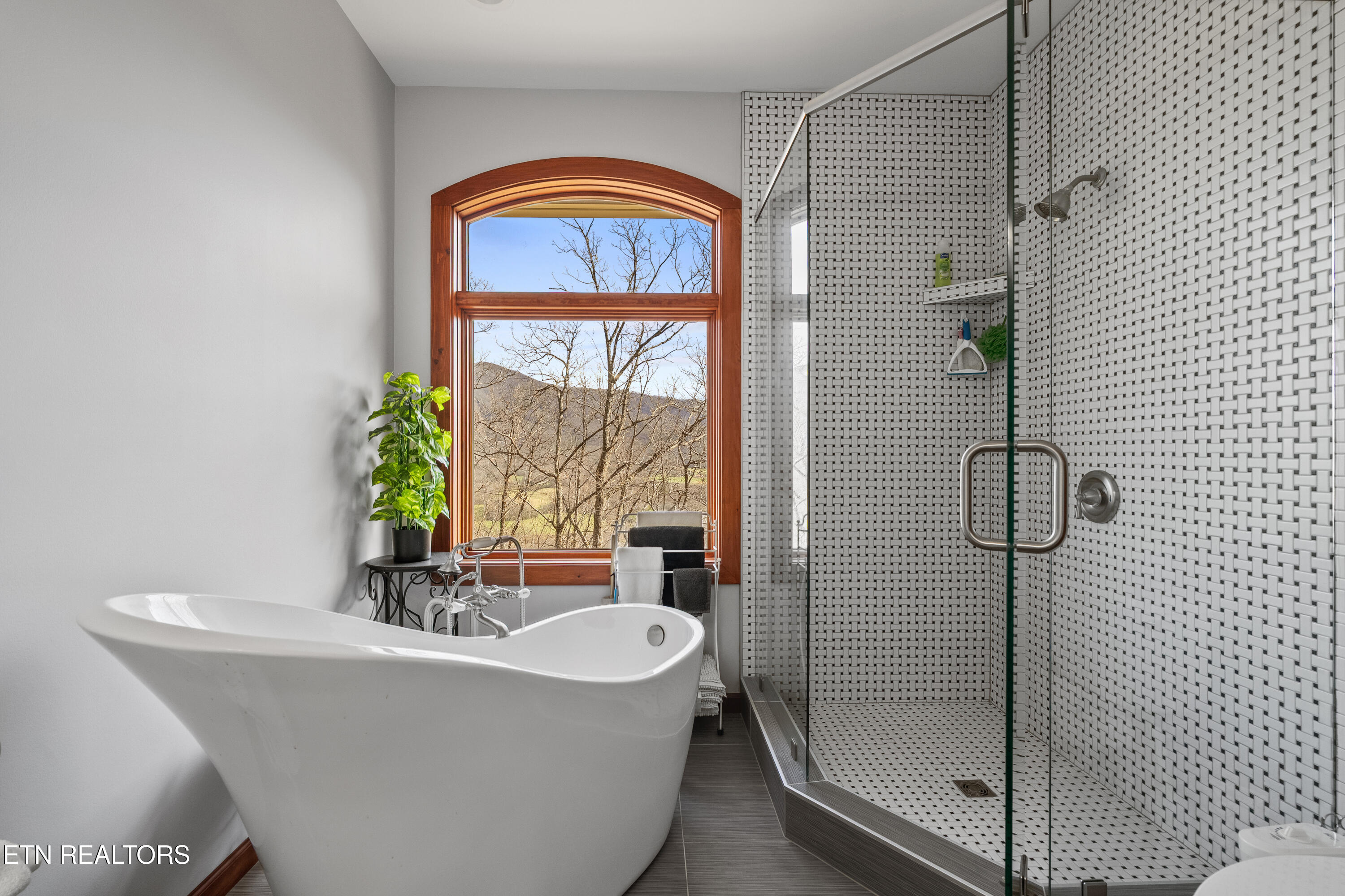 2932 Mockingbird Way Sevierville TN 37862