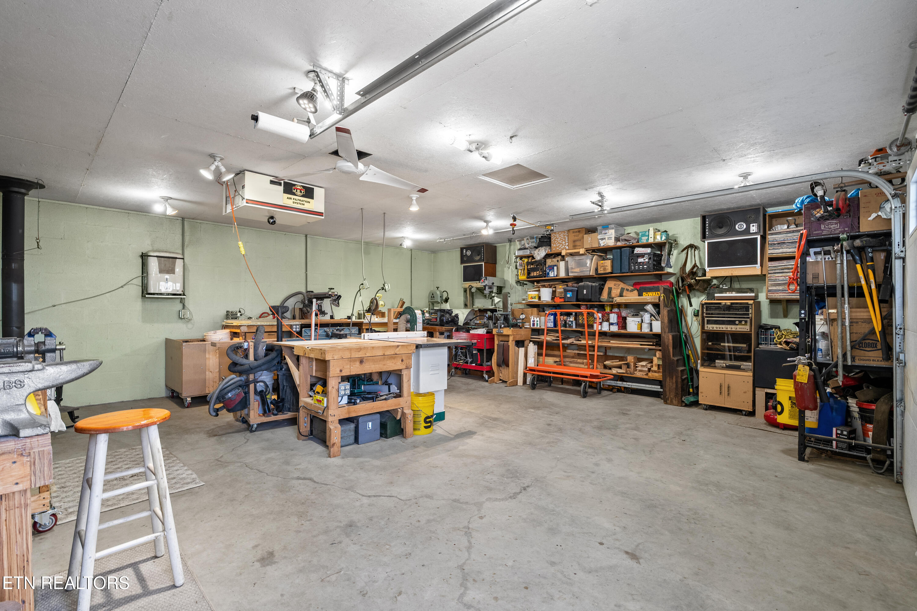 2932 Mockingbird Way Sevierville TN 37862