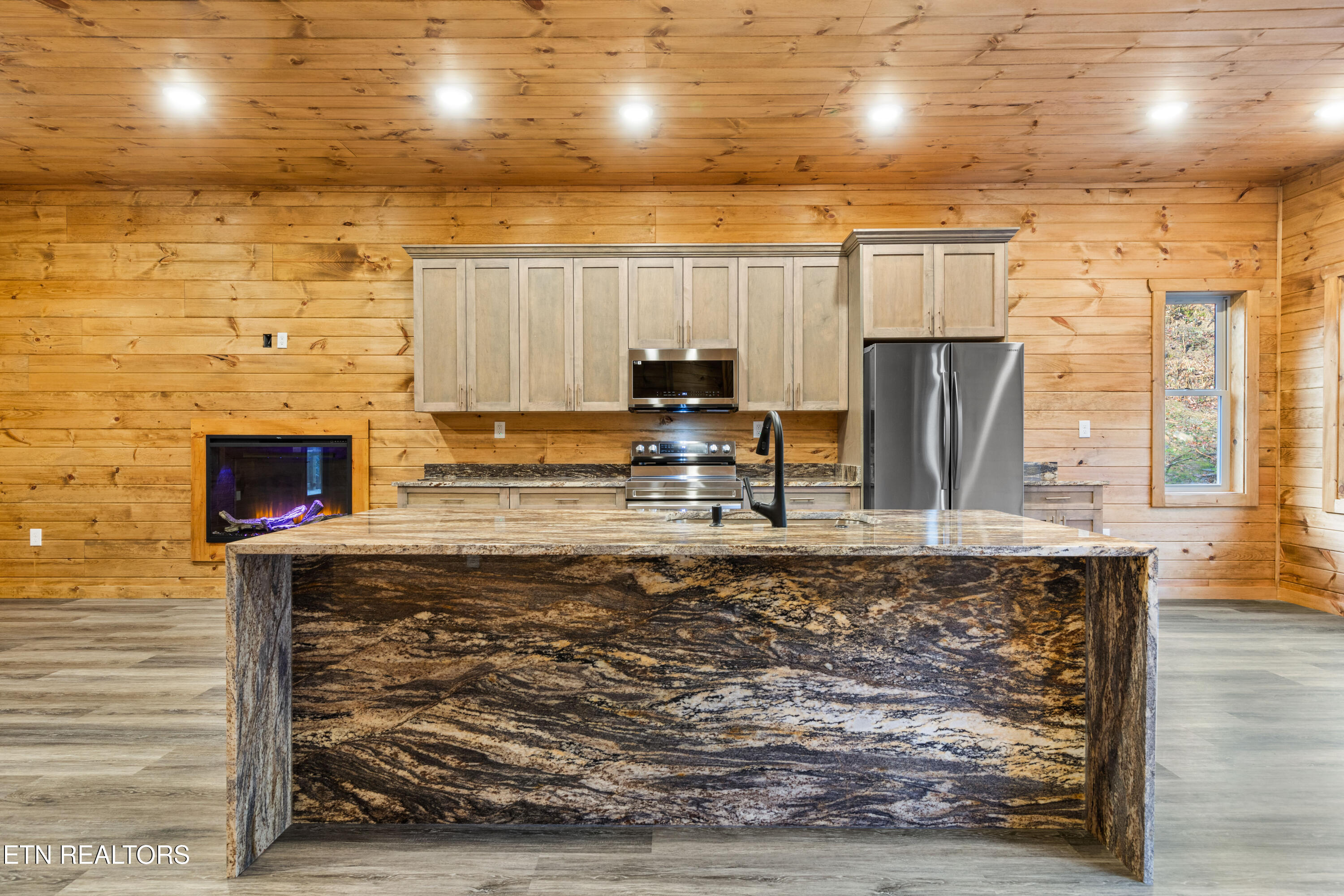 1045 Deep Hollow Road Gatlinburg TN 37738