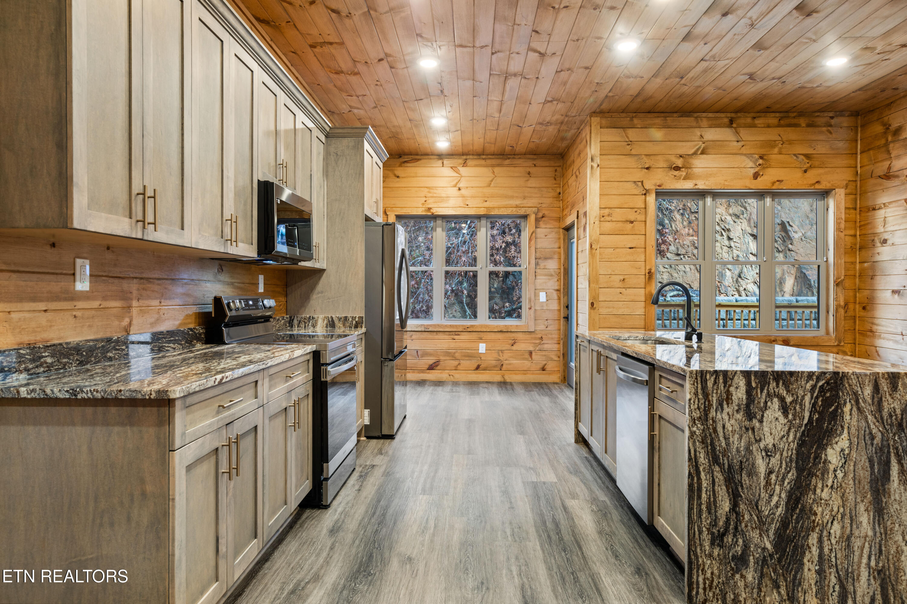 1045 Deep Hollow Road Gatlinburg TN 37738