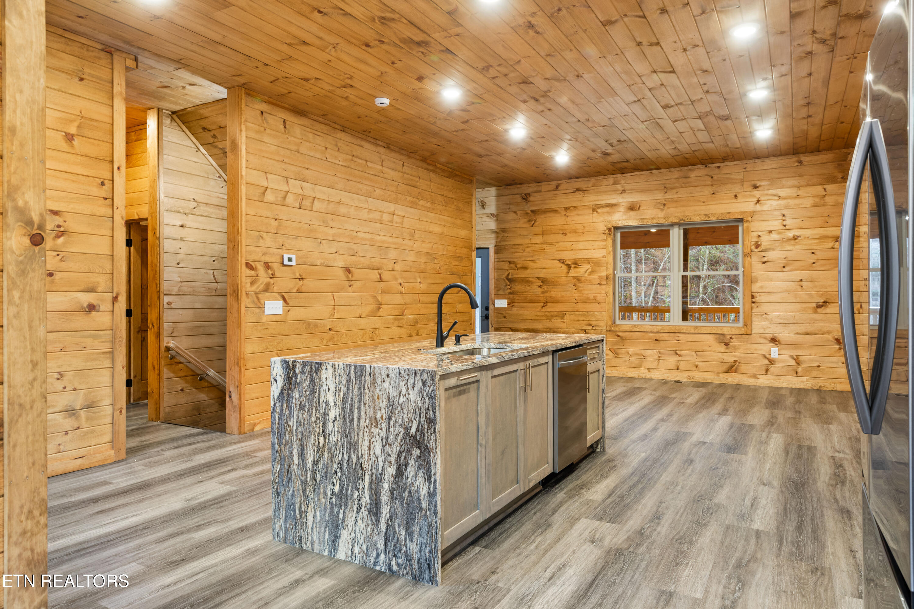 1045 Deep Hollow Road Gatlinburg TN 37738
