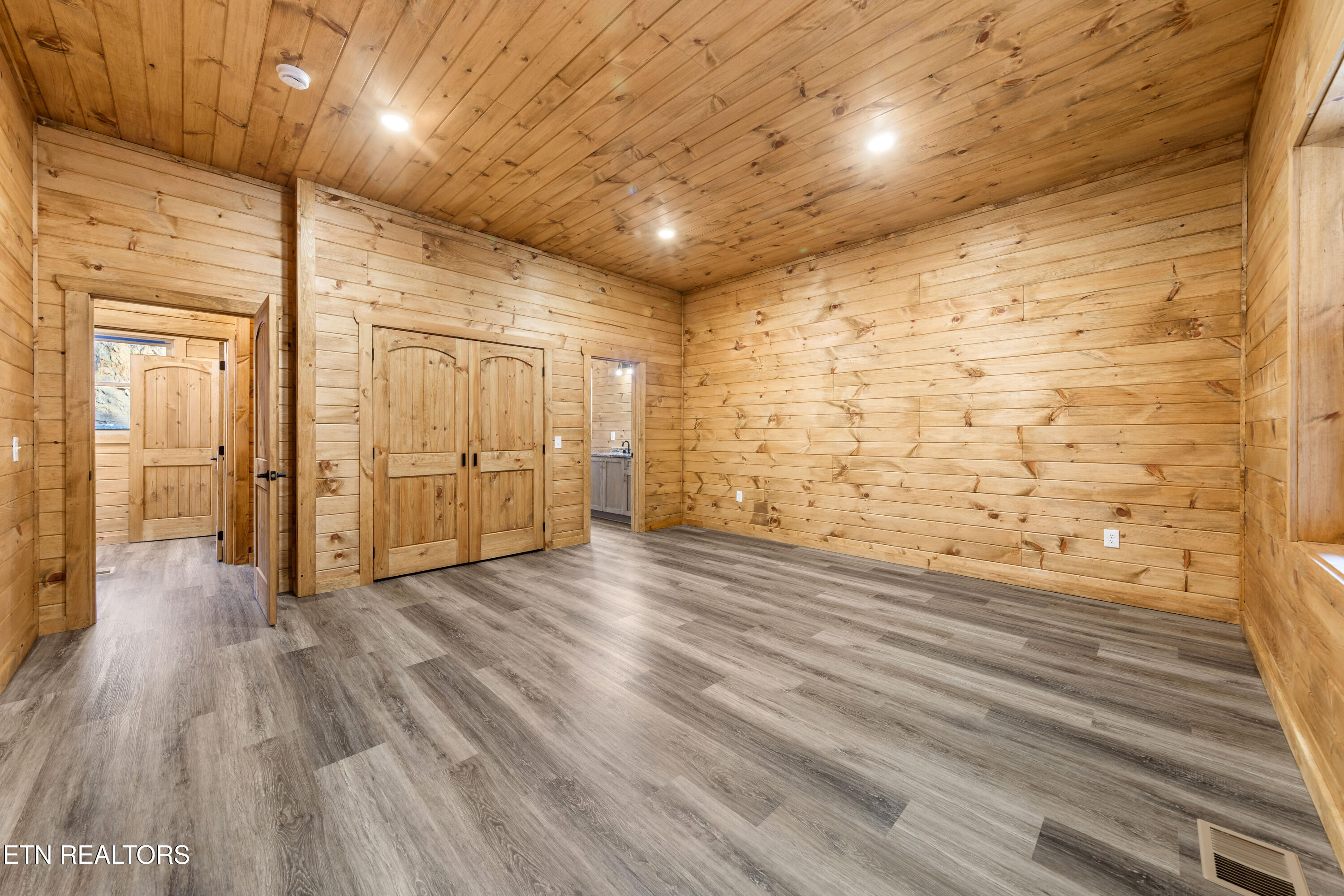 1045 Deep Hollow Road Gatlinburg TN 37738