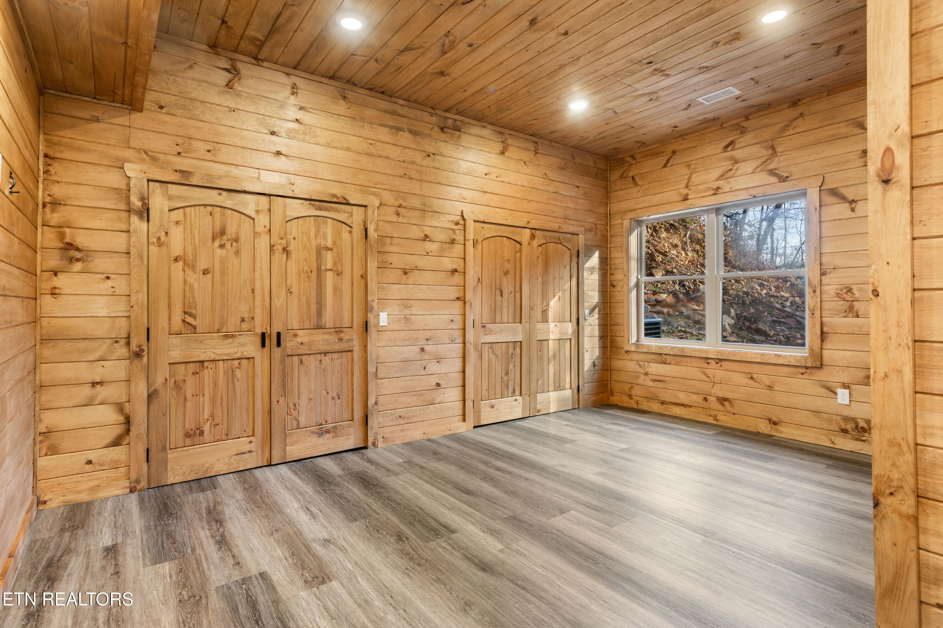 1045 Deep Hollow Road Gatlinburg TN 37738
