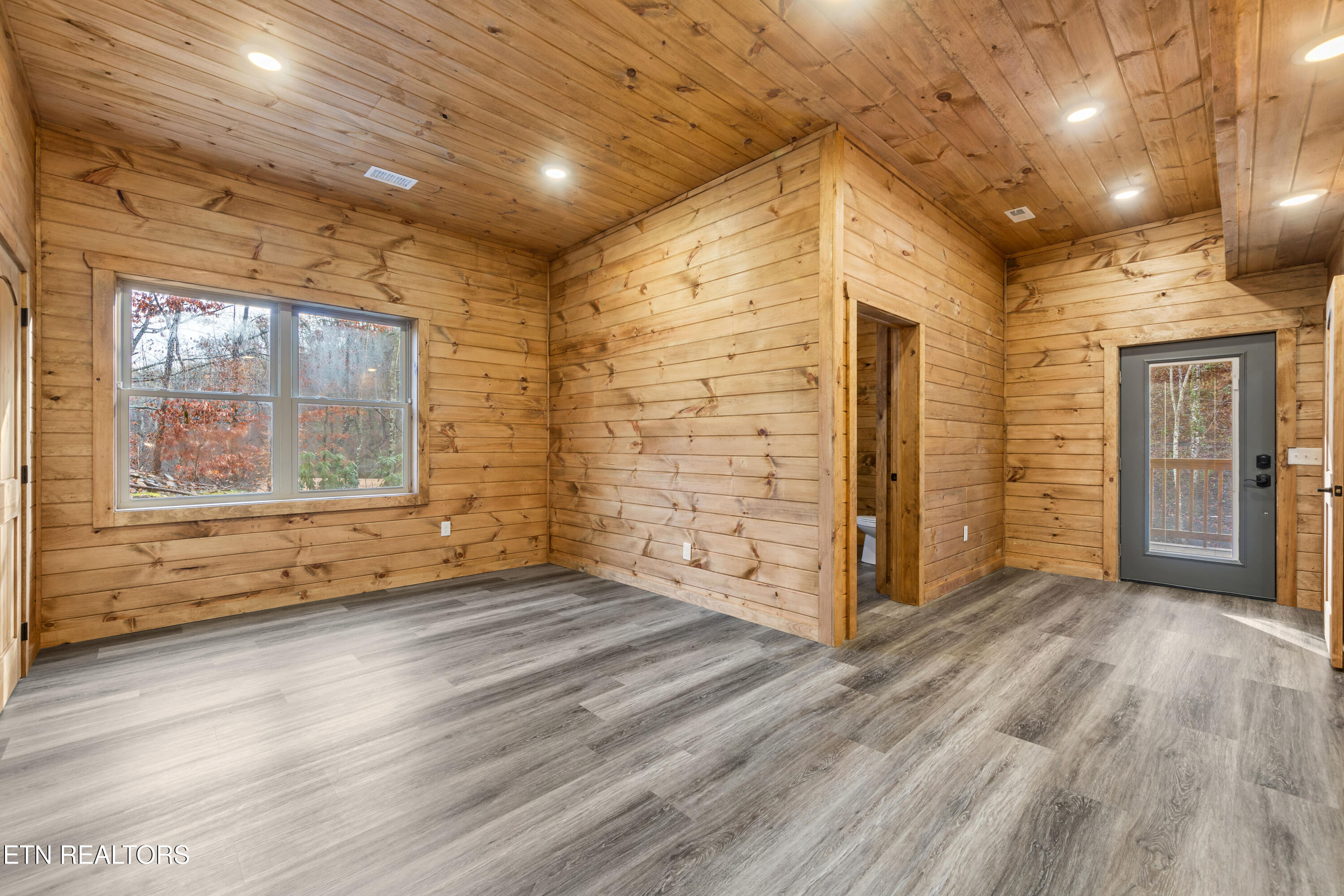1045 Deep Hollow Road Gatlinburg TN 37738