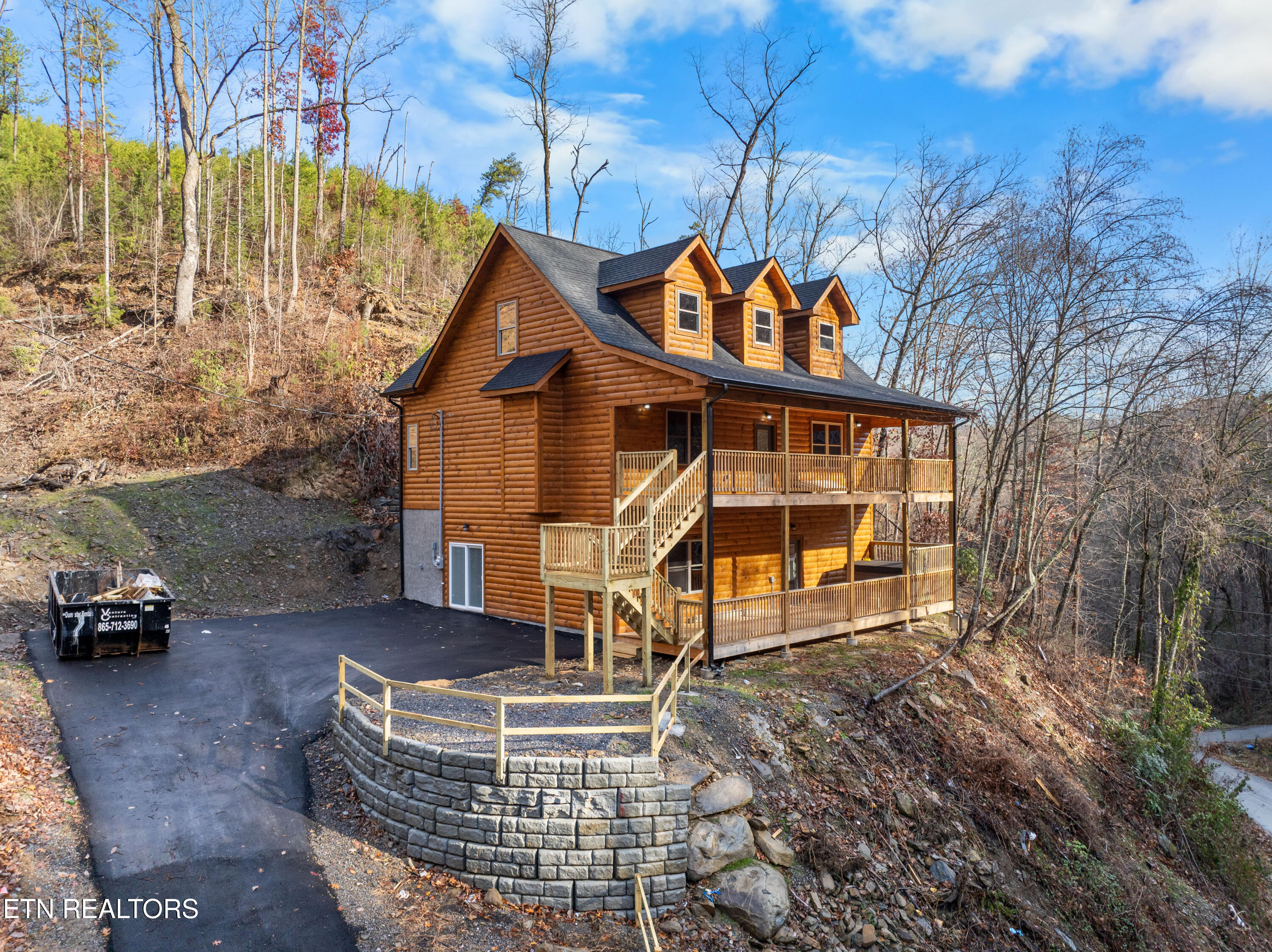 1045 Deep Hollow Road Gatlinburg TN 37738