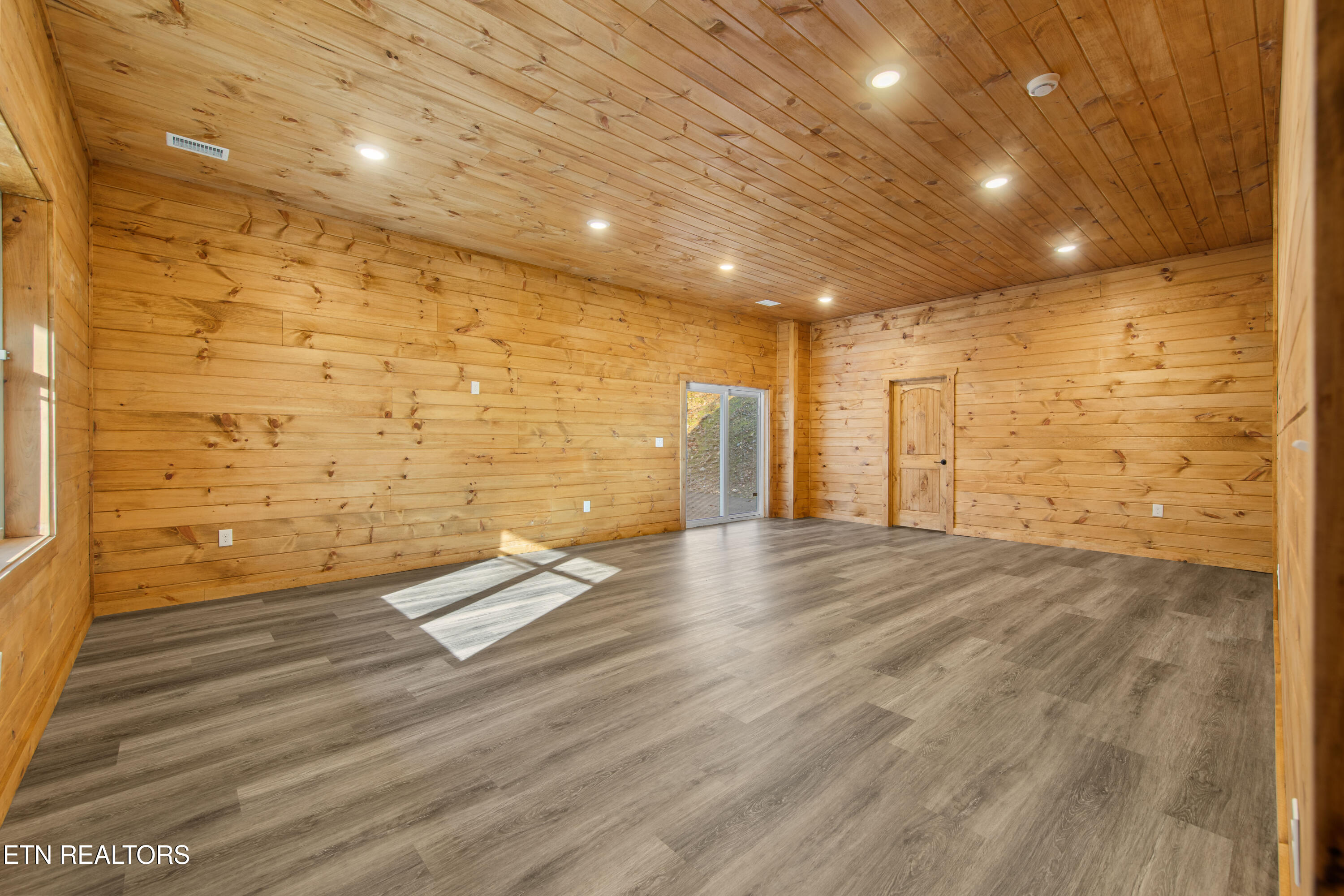 1045 Deep Hollow Road Gatlinburg TN 37738