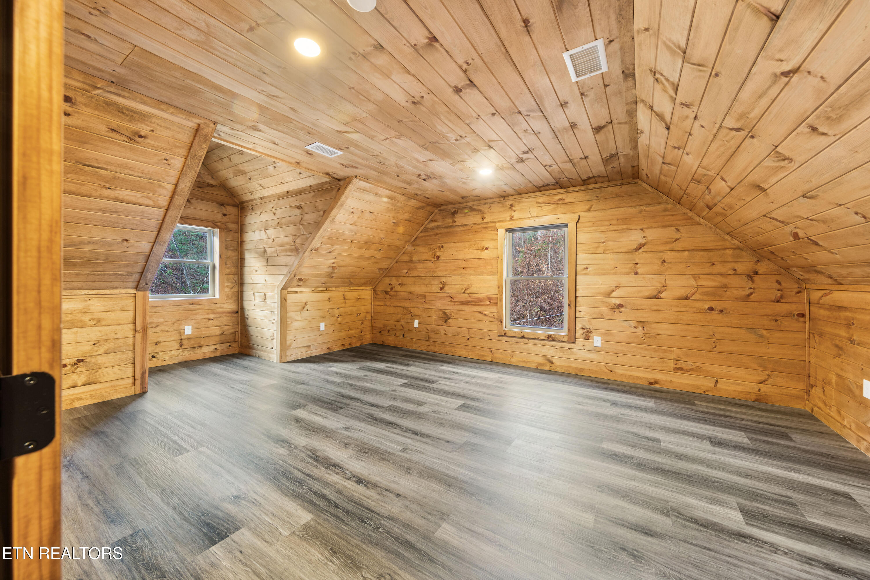 1045 Deep Hollow Road Gatlinburg TN 37738