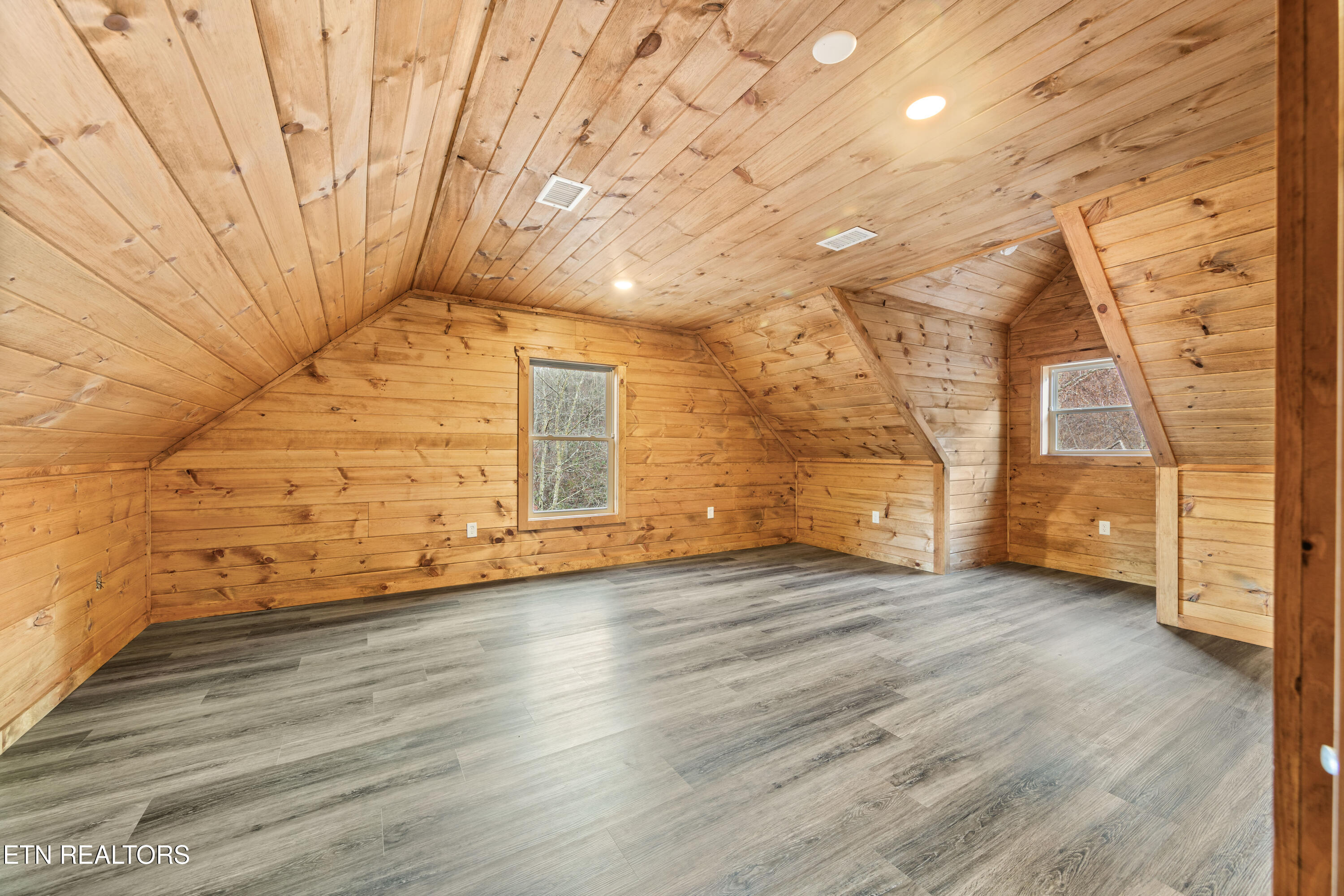 1045 Deep Hollow Road Gatlinburg TN 37738