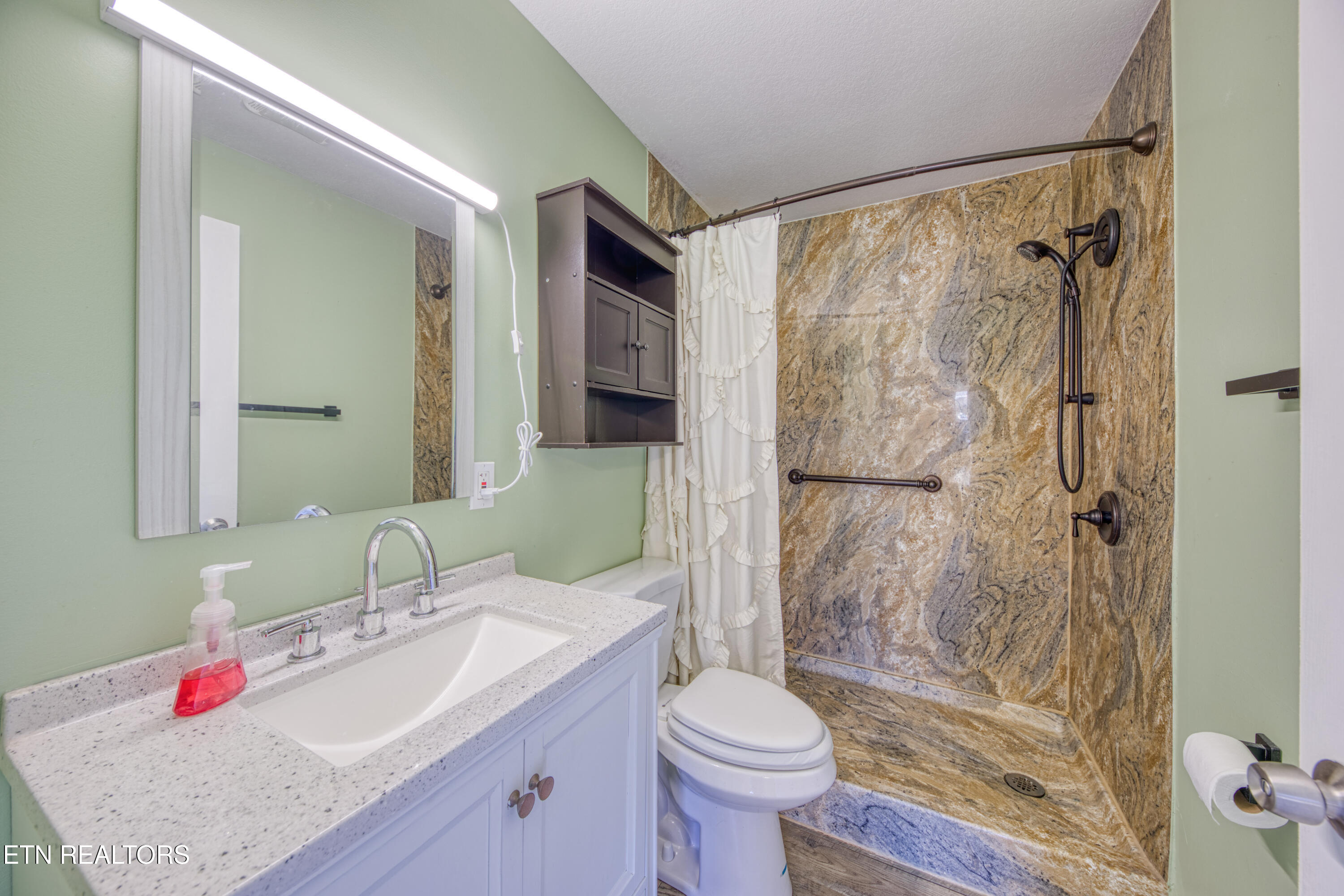 200 Cox Road Loudon TN 37774