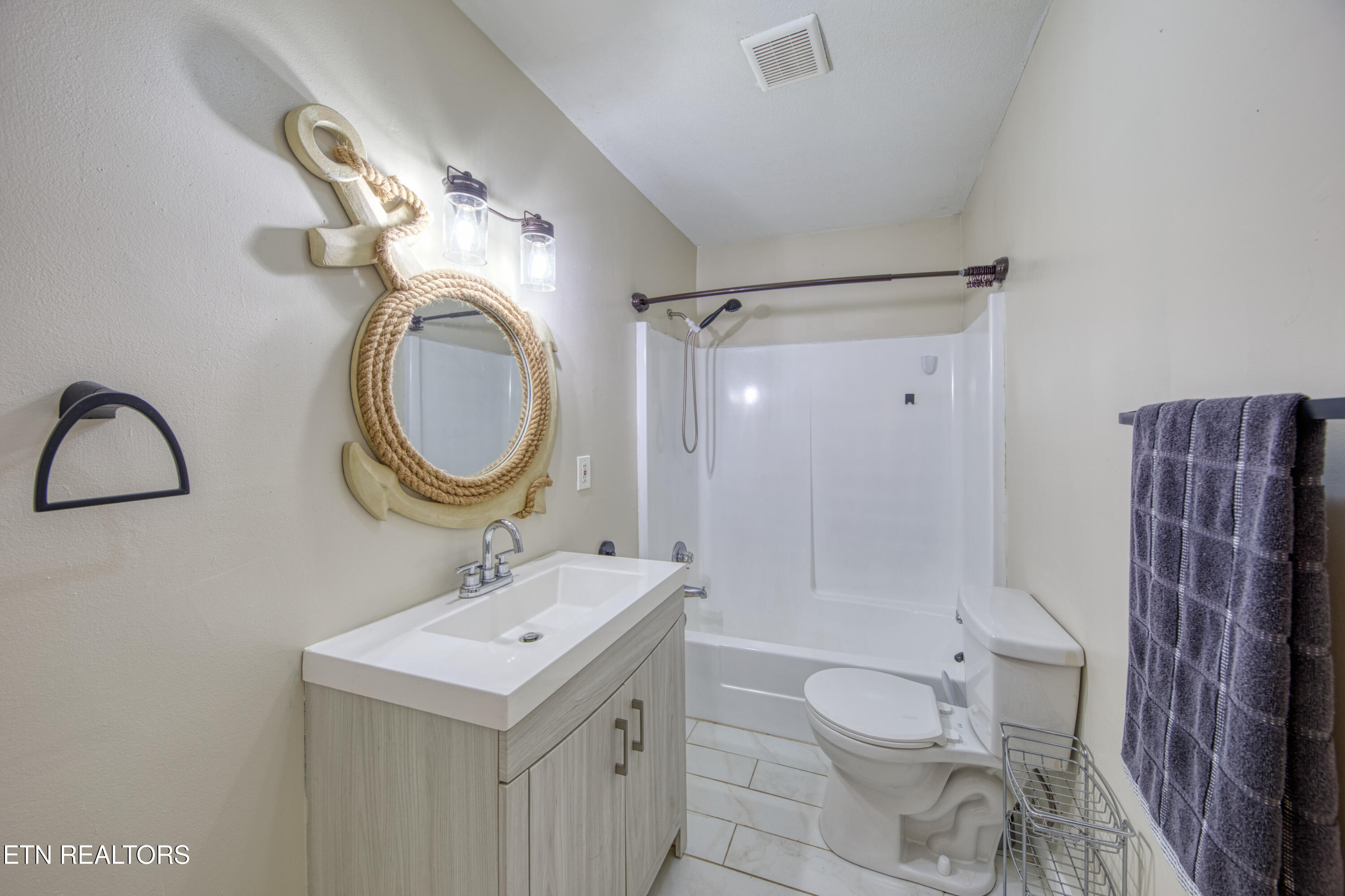 200 Cox Road Loudon TN 37774