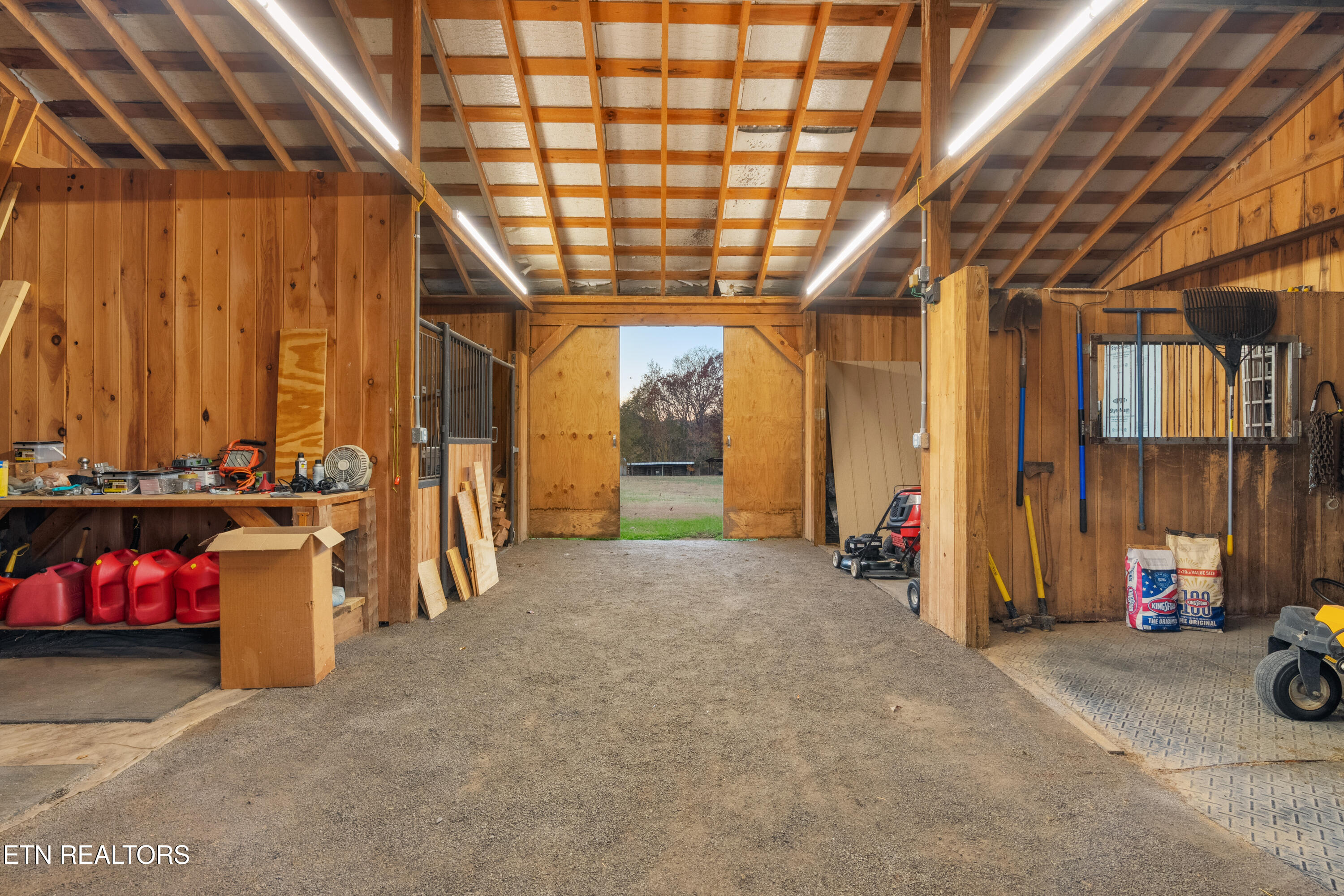 307 Idlewild Drive White Pine TN 37890
