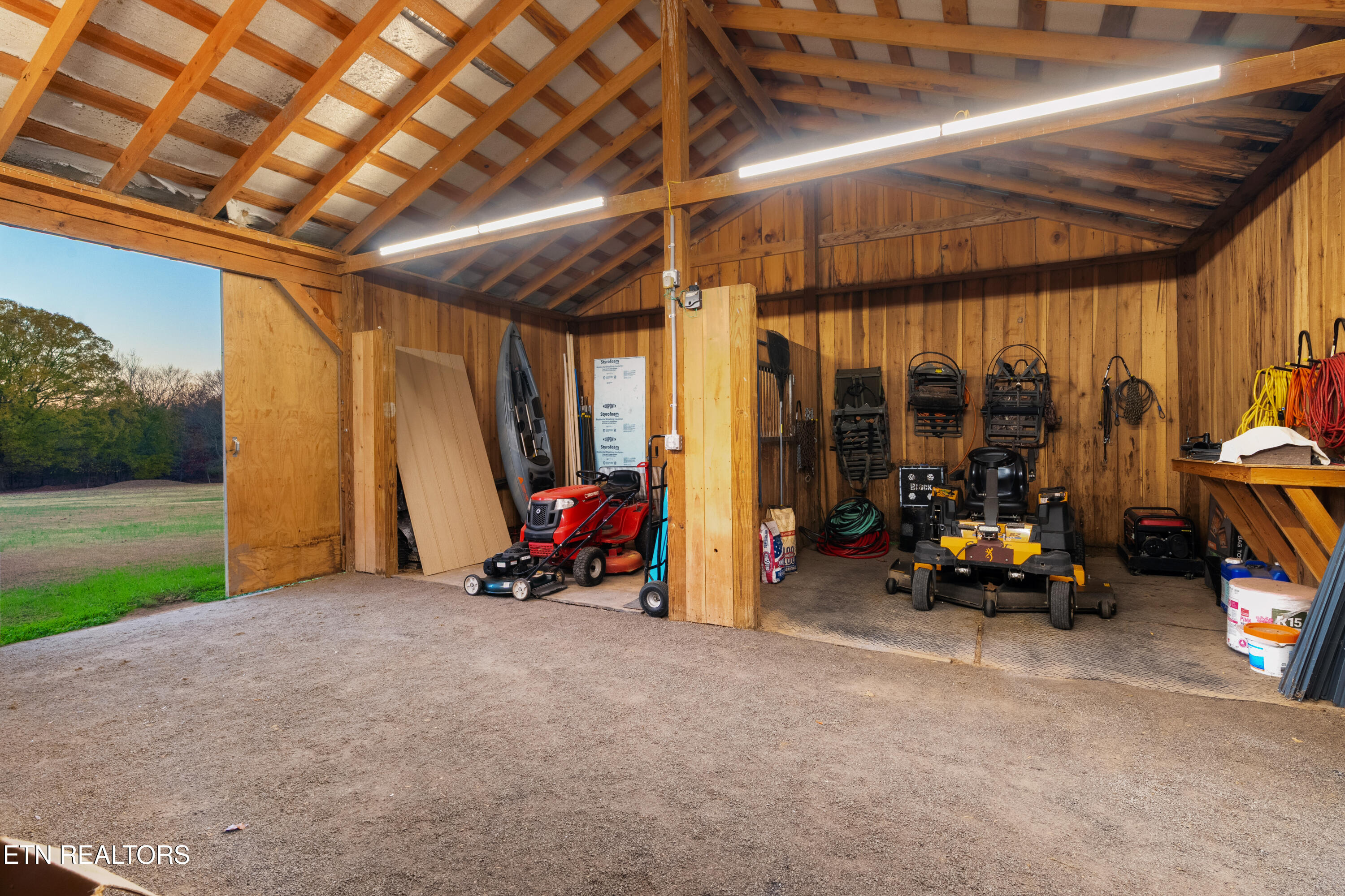 307 Idlewild Drive White Pine TN 37890