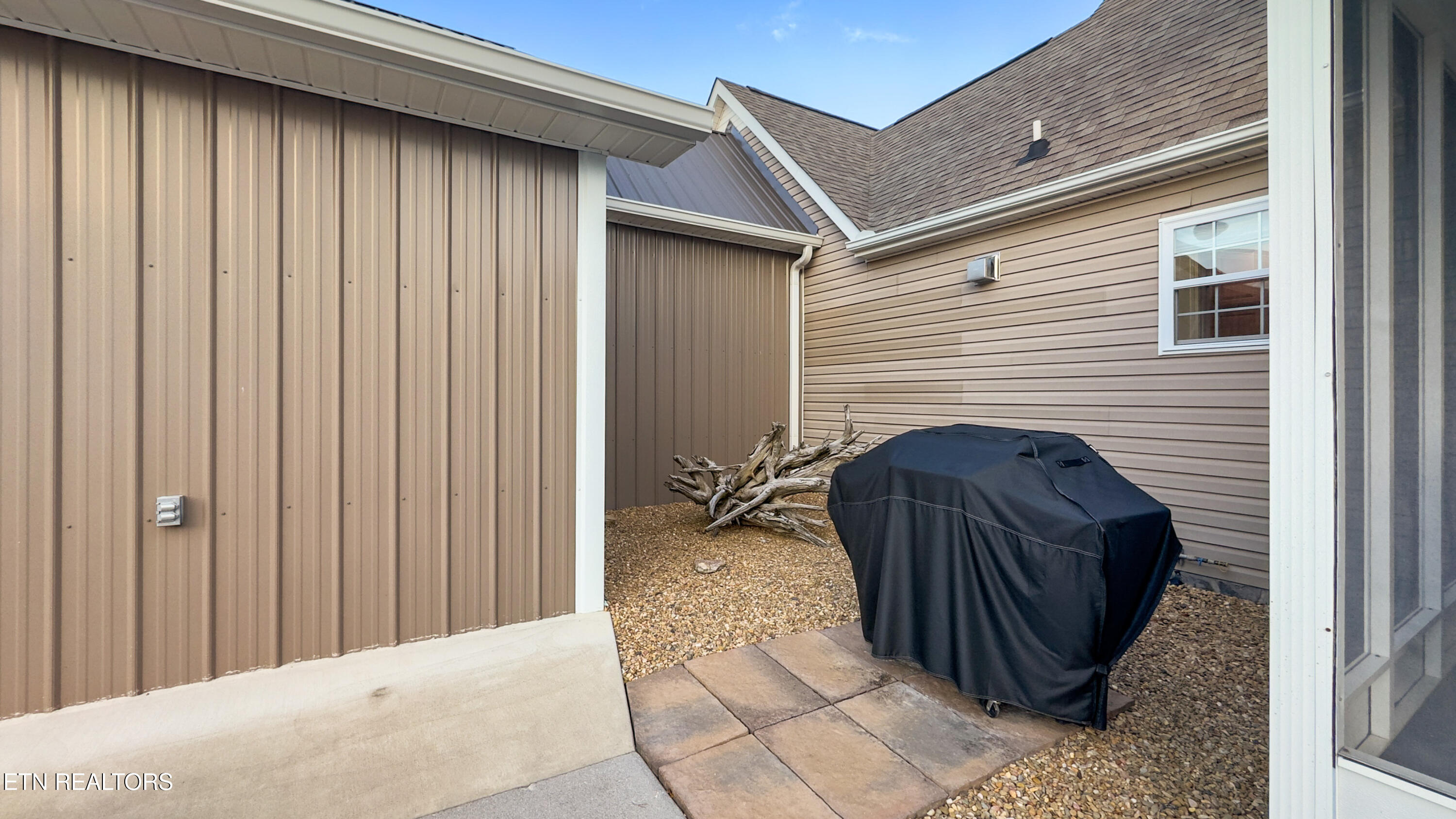 307 Idlewild Drive White Pine TN 37890