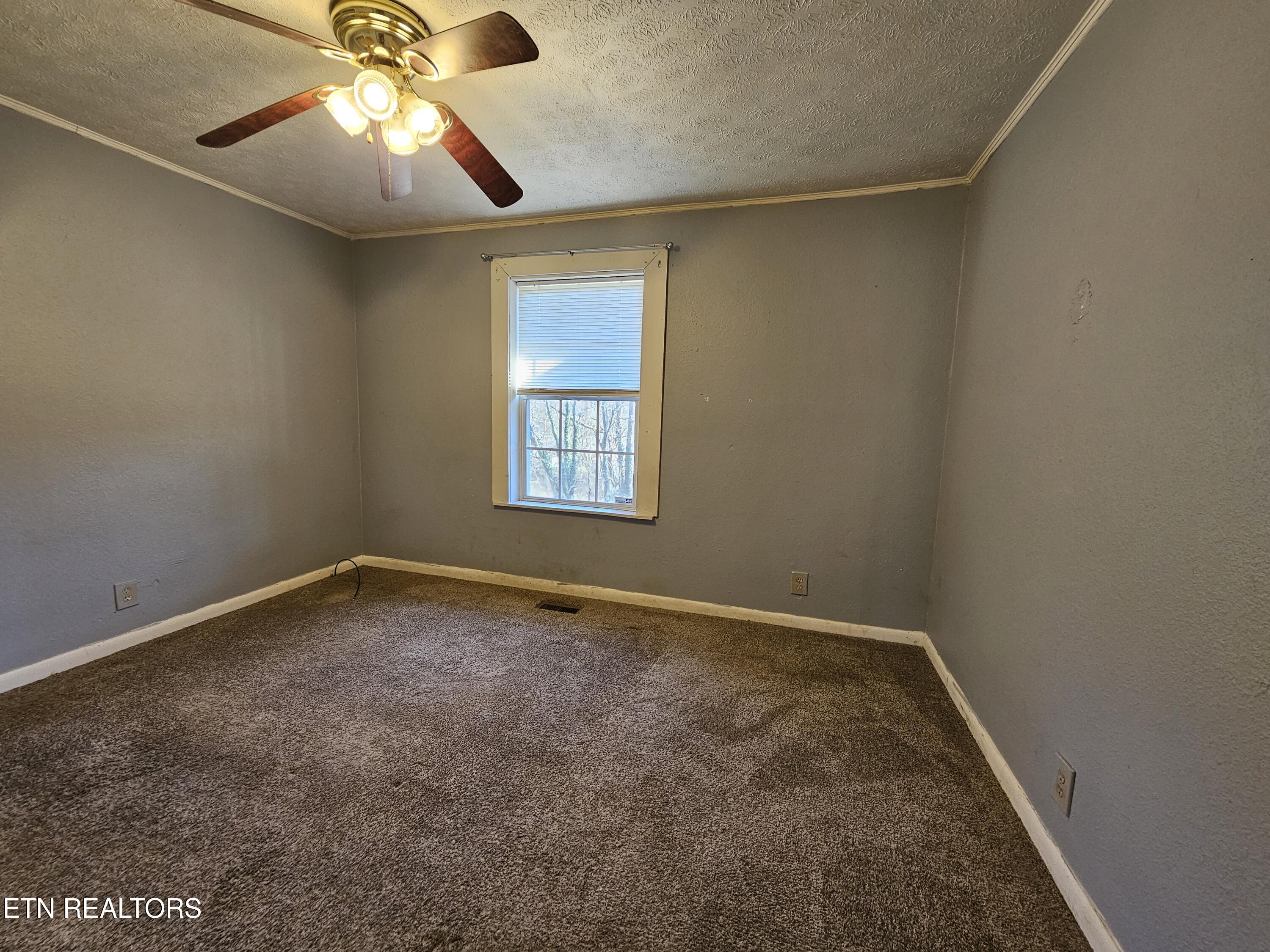 348 Washington Drive Harriman TN 37748
