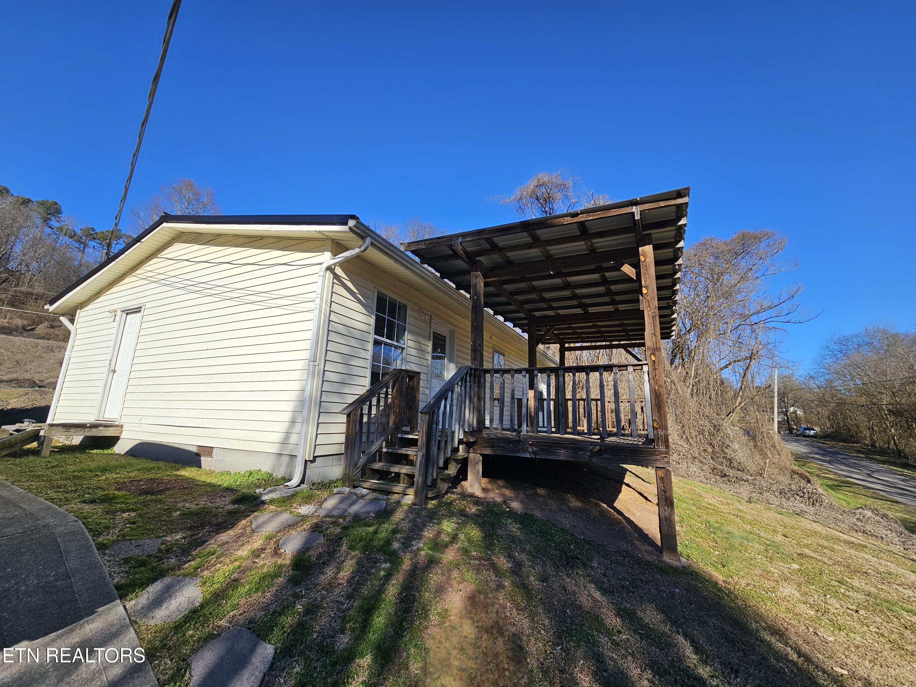 348 Washington Drive Harriman TN 37748