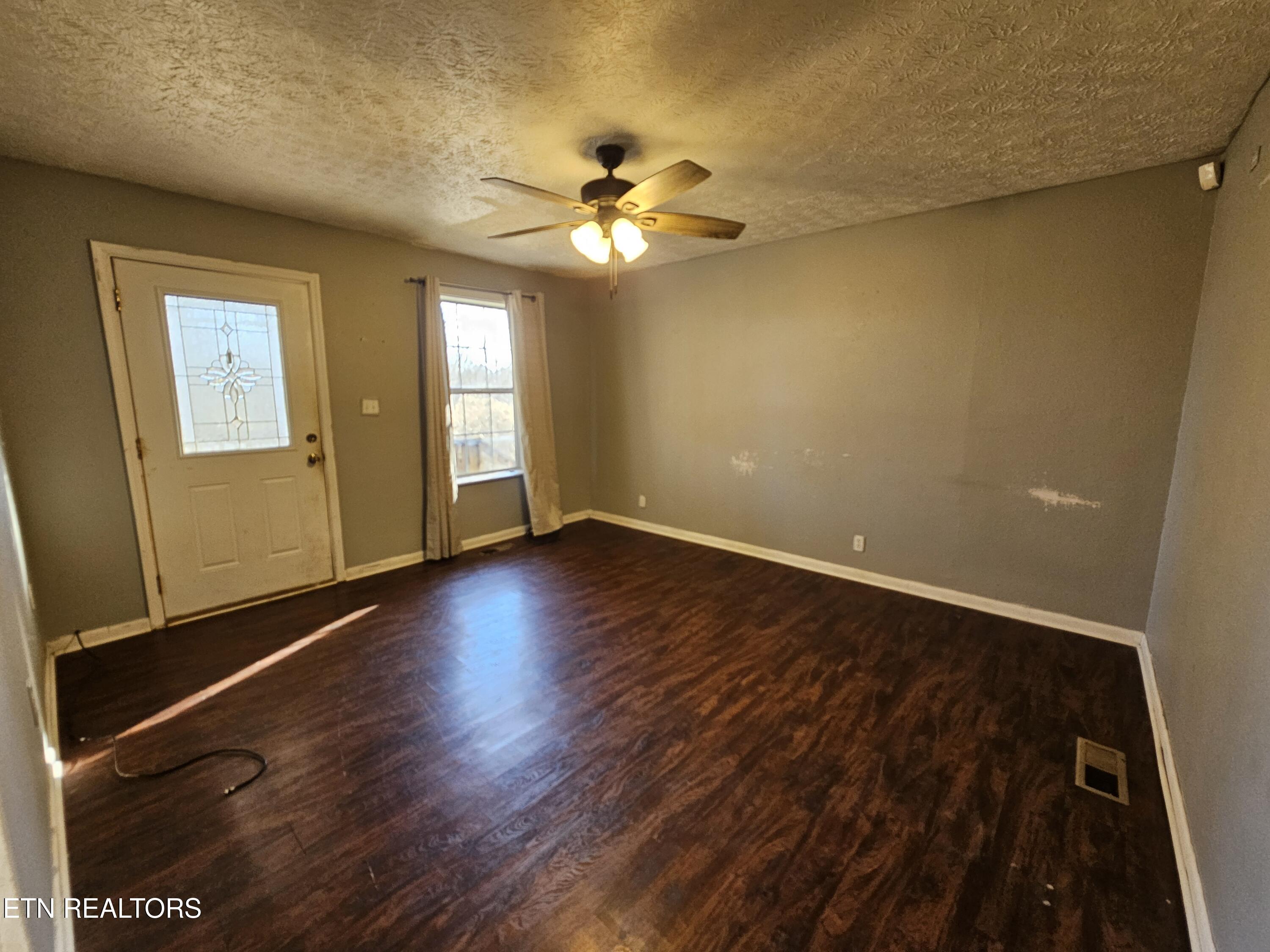 348 Washington Drive Harriman TN 37748