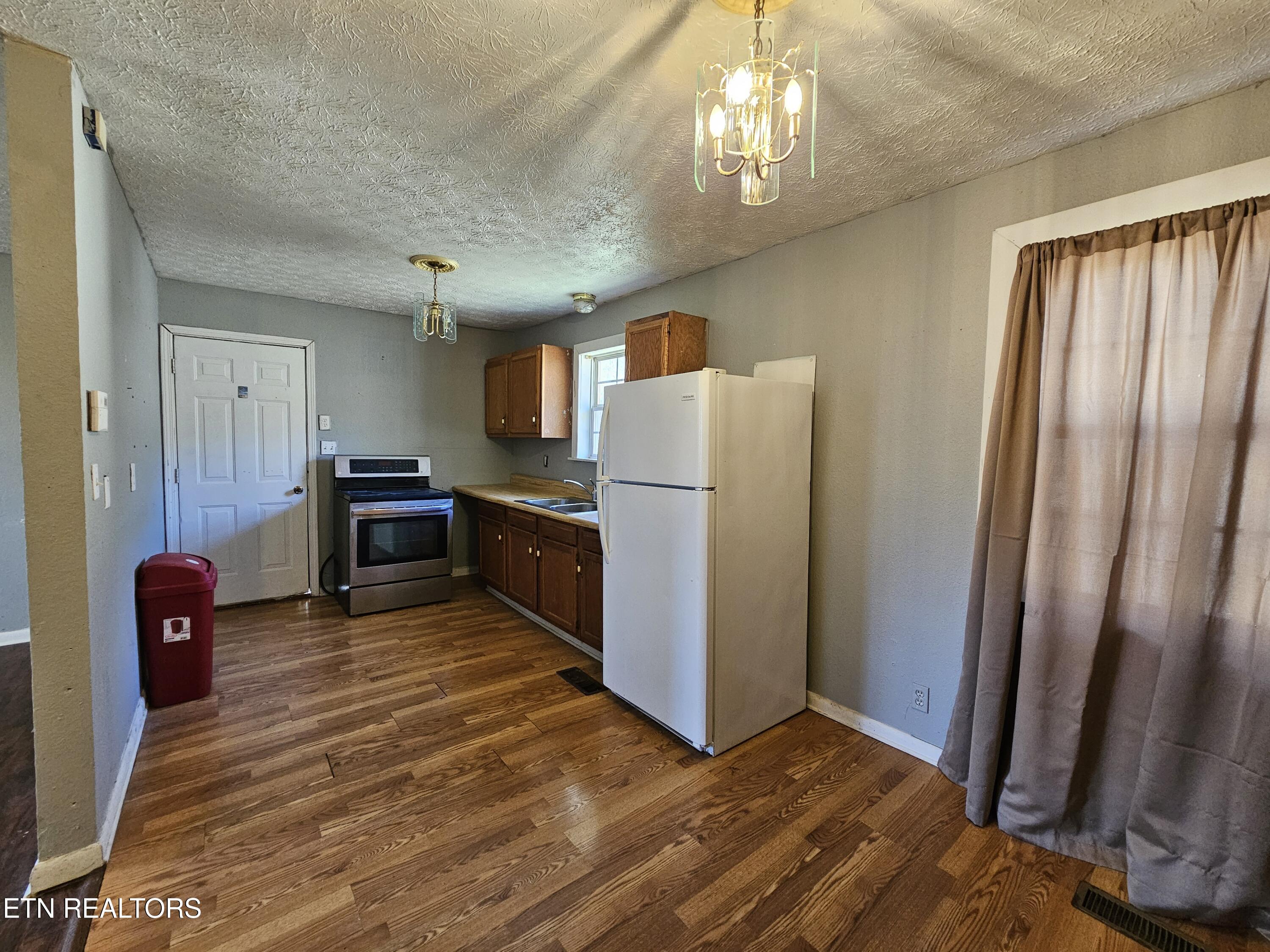 348 Washington Drive Harriman TN 37748