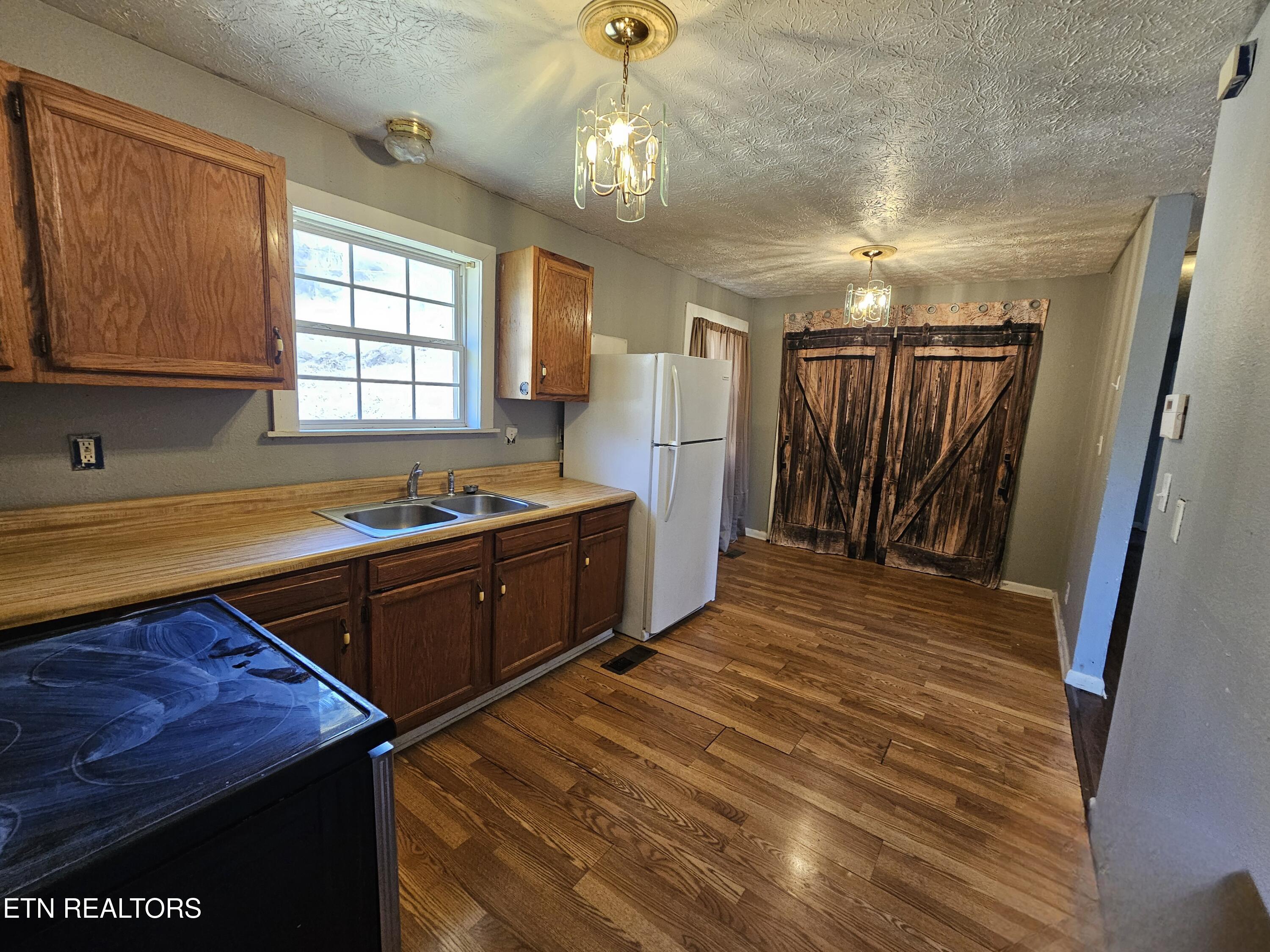 348 Washington Drive Harriman TN 37748