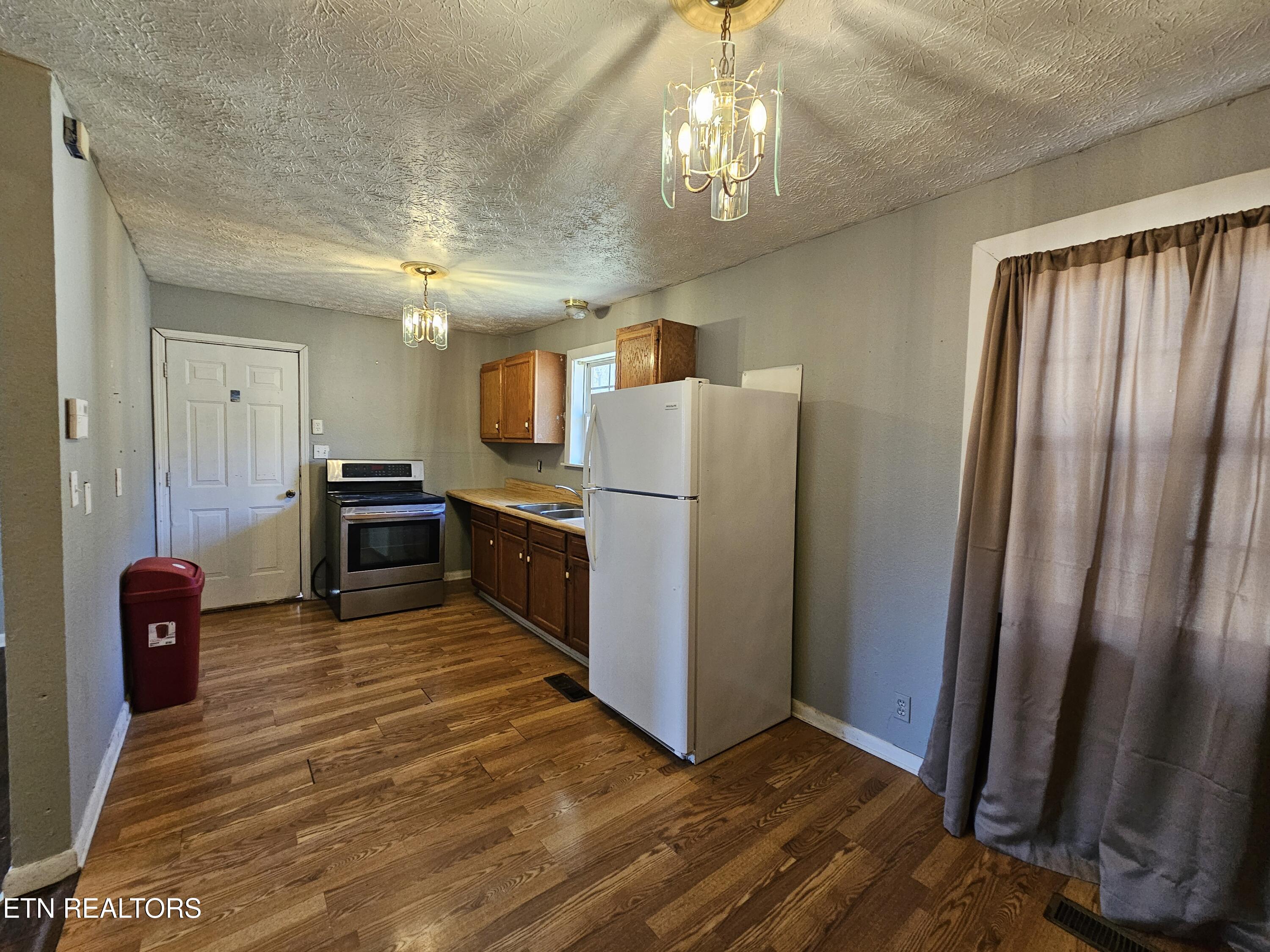 348 Washington Drive Harriman TN 37748