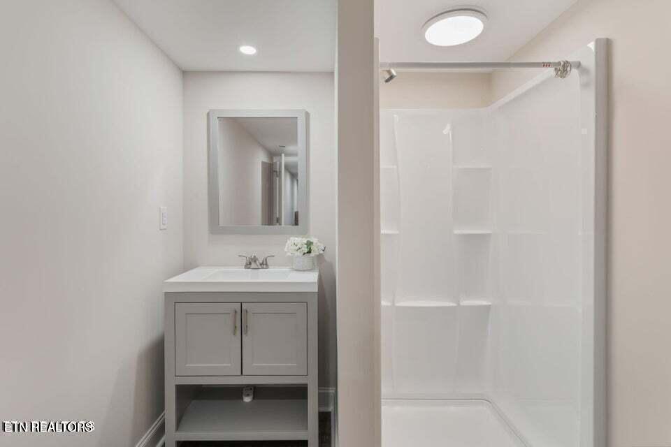 314 W Young High Pike Knoxville TN 37920