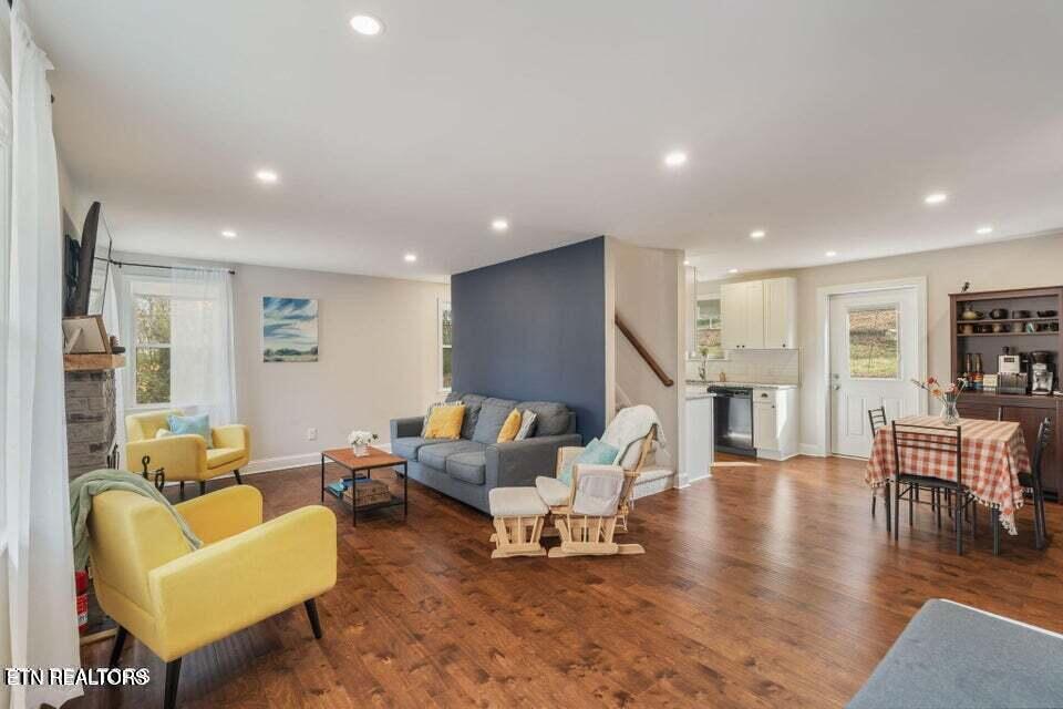314 W Young High Pike Knoxville TN 37920