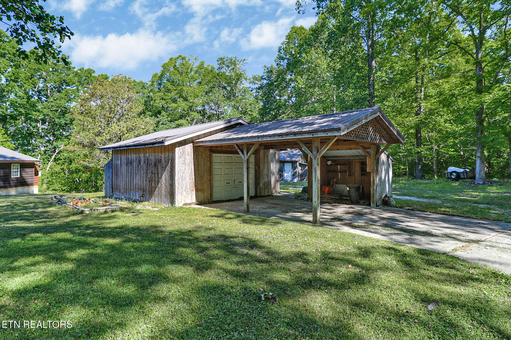 133 Hickory Flats Road Harriman TN 37748