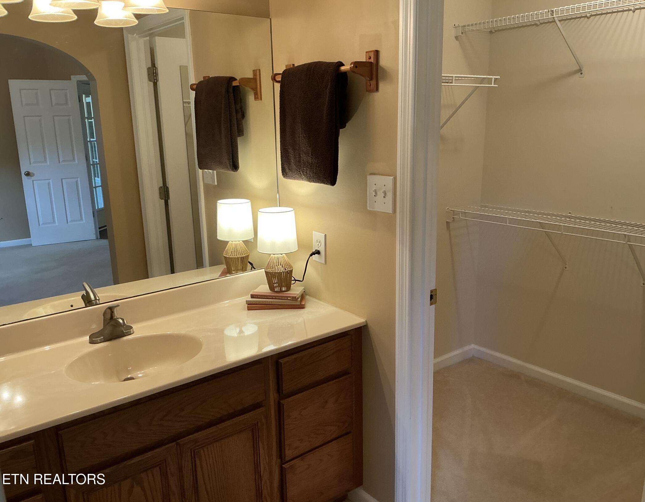 2828 Knob Creek Lane Knoxville TN 37912