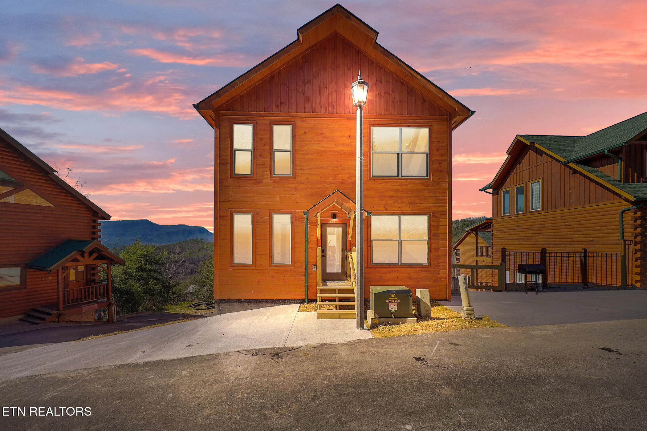 1219 Bird Nest Way Sevierville TN 37862